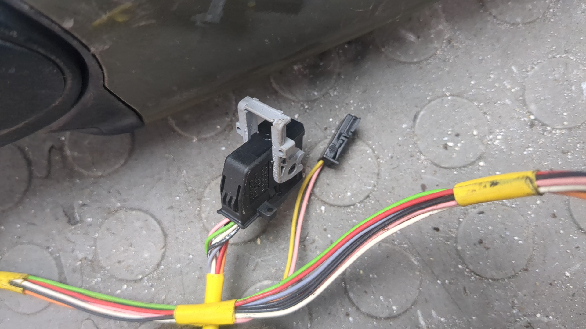 Зеркало левое электрическое