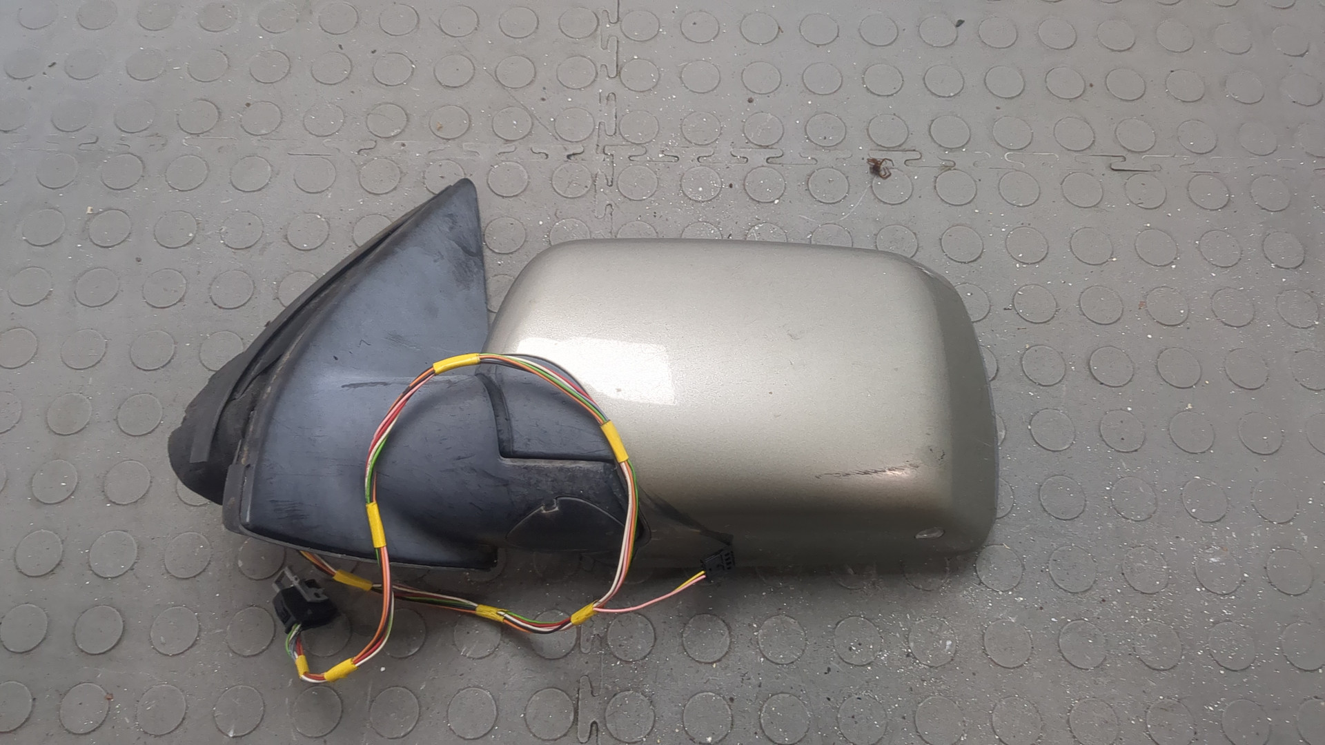 Зеркало левое электрическое