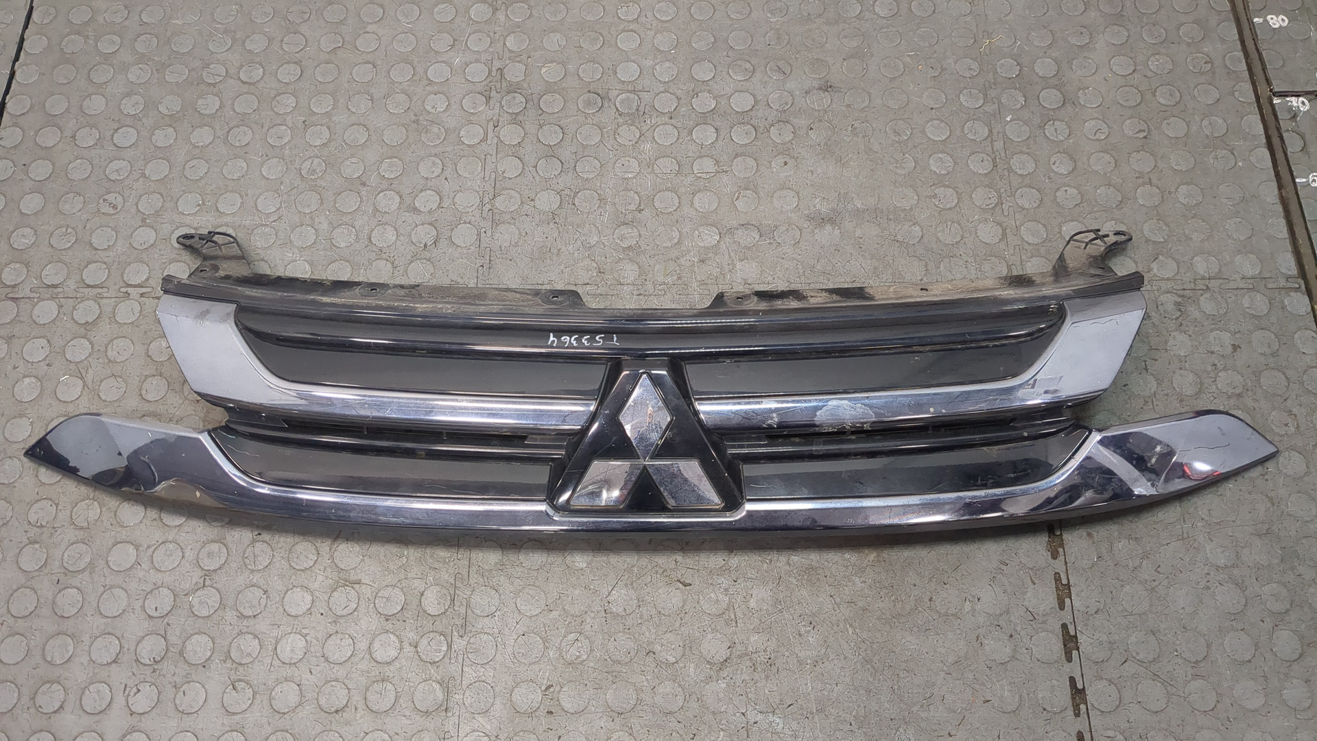 Решетка радиатора