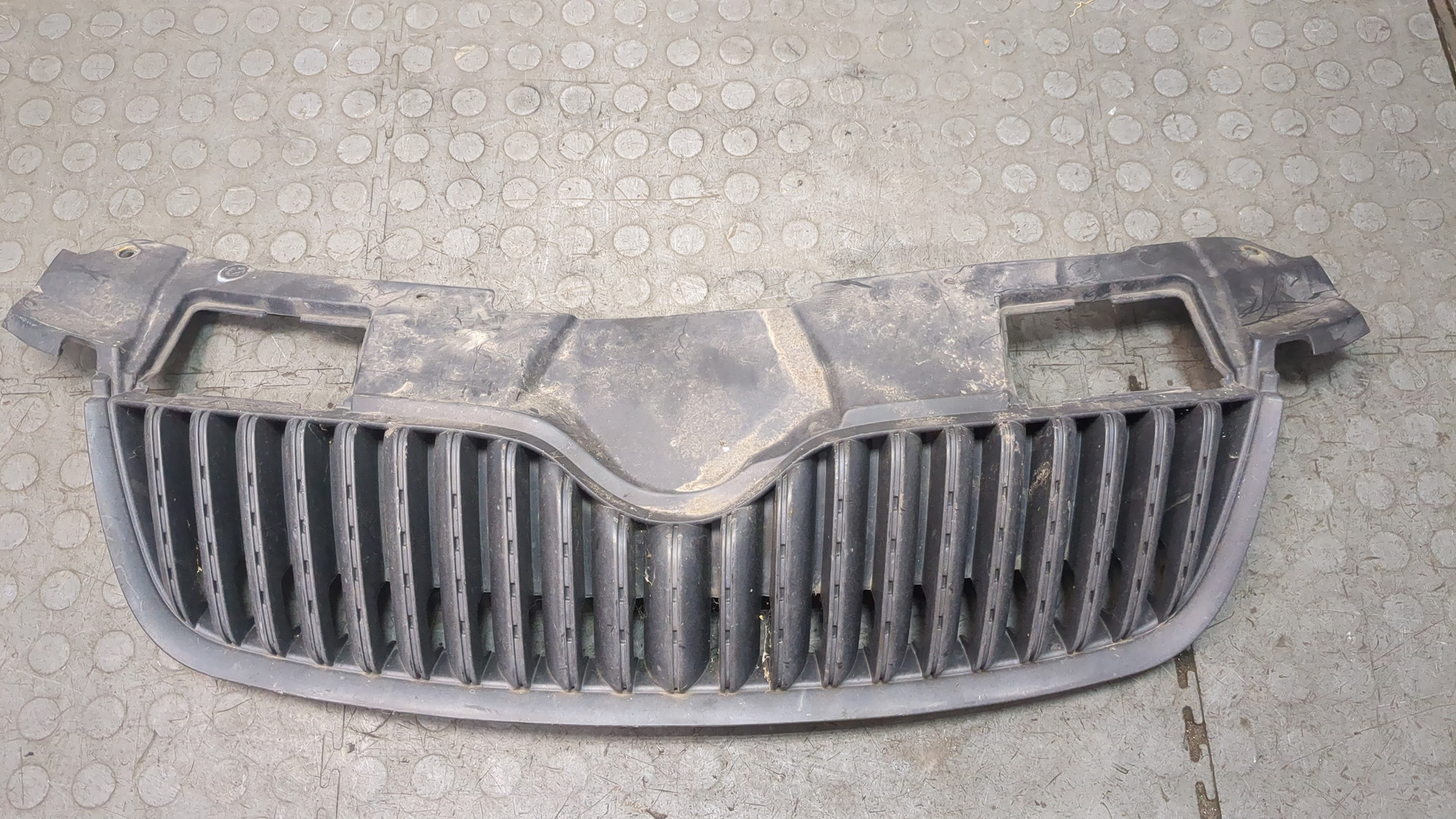 Решетка радиатора