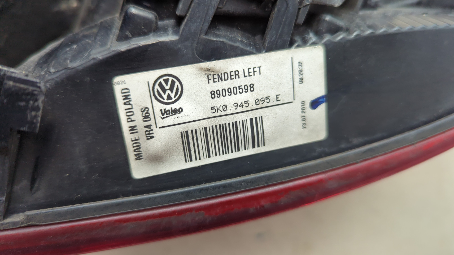 Фонарь задний левый