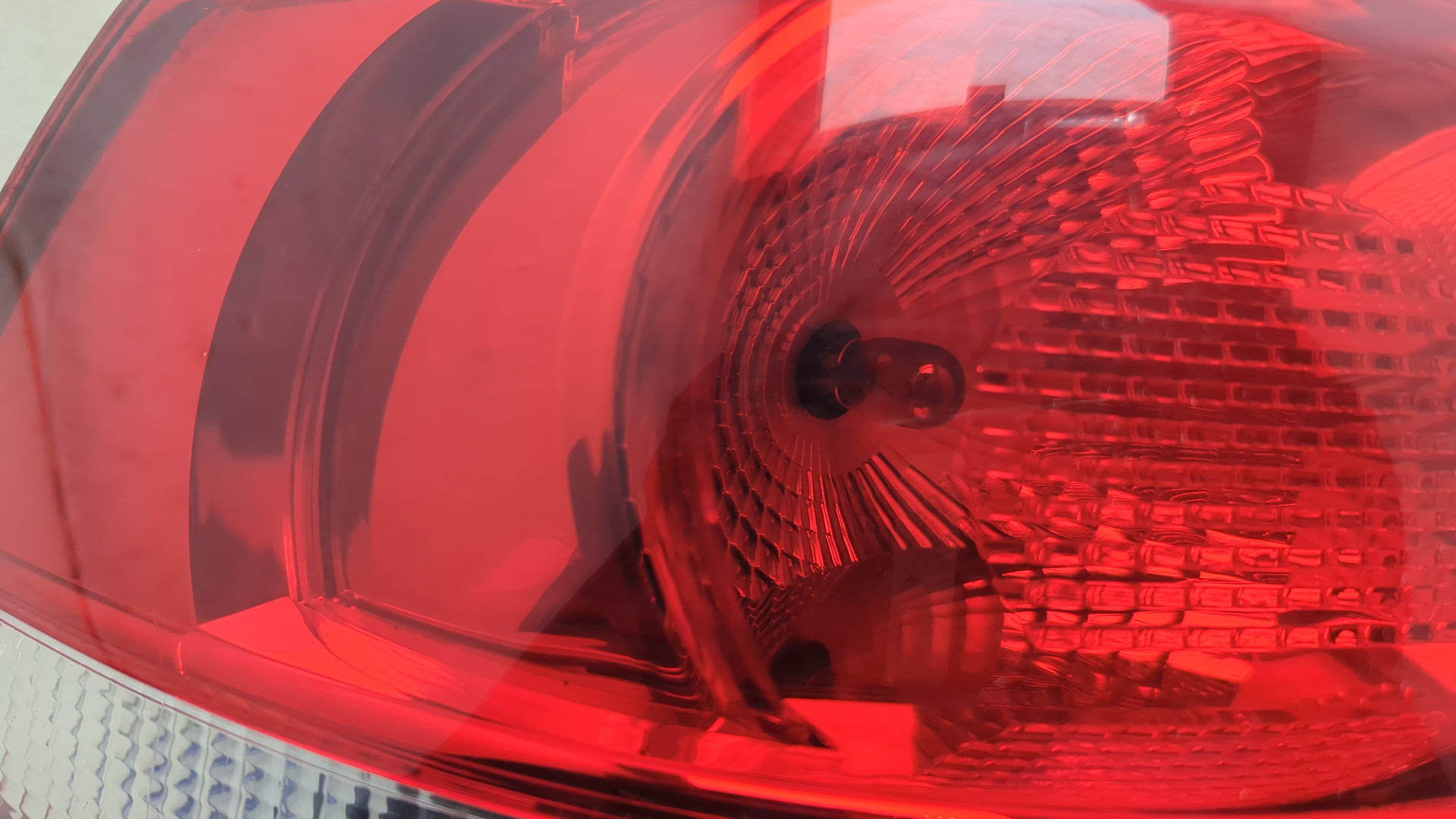 Фонарь задний левый