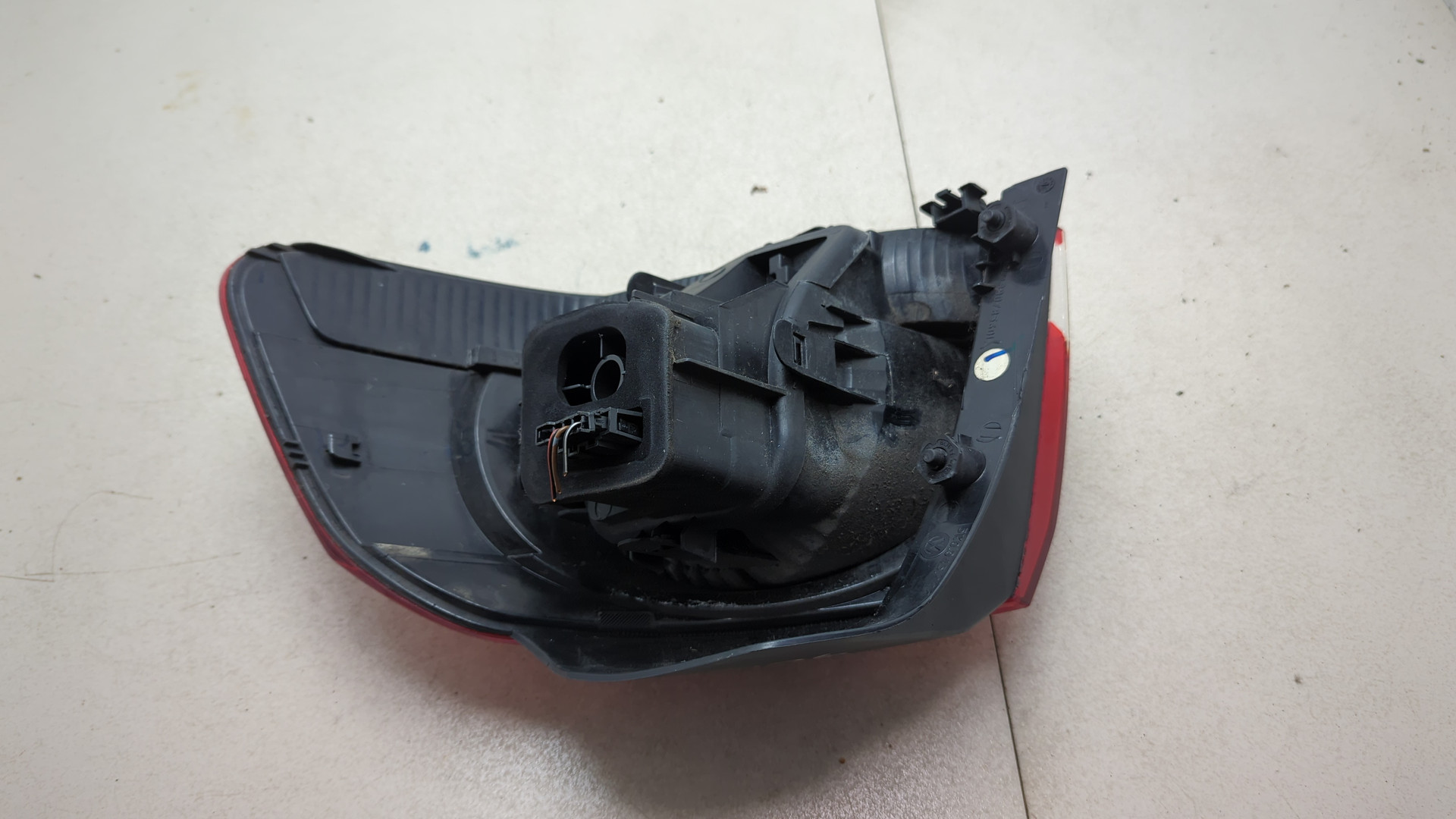 Фонарь задний левый