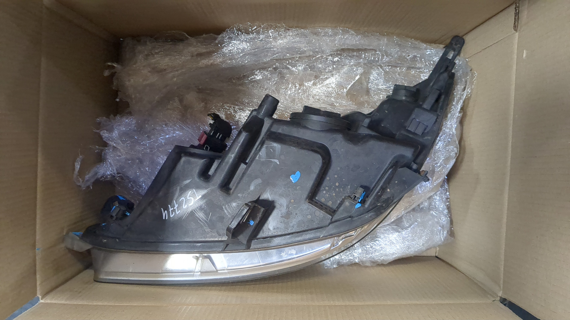 Фара правая