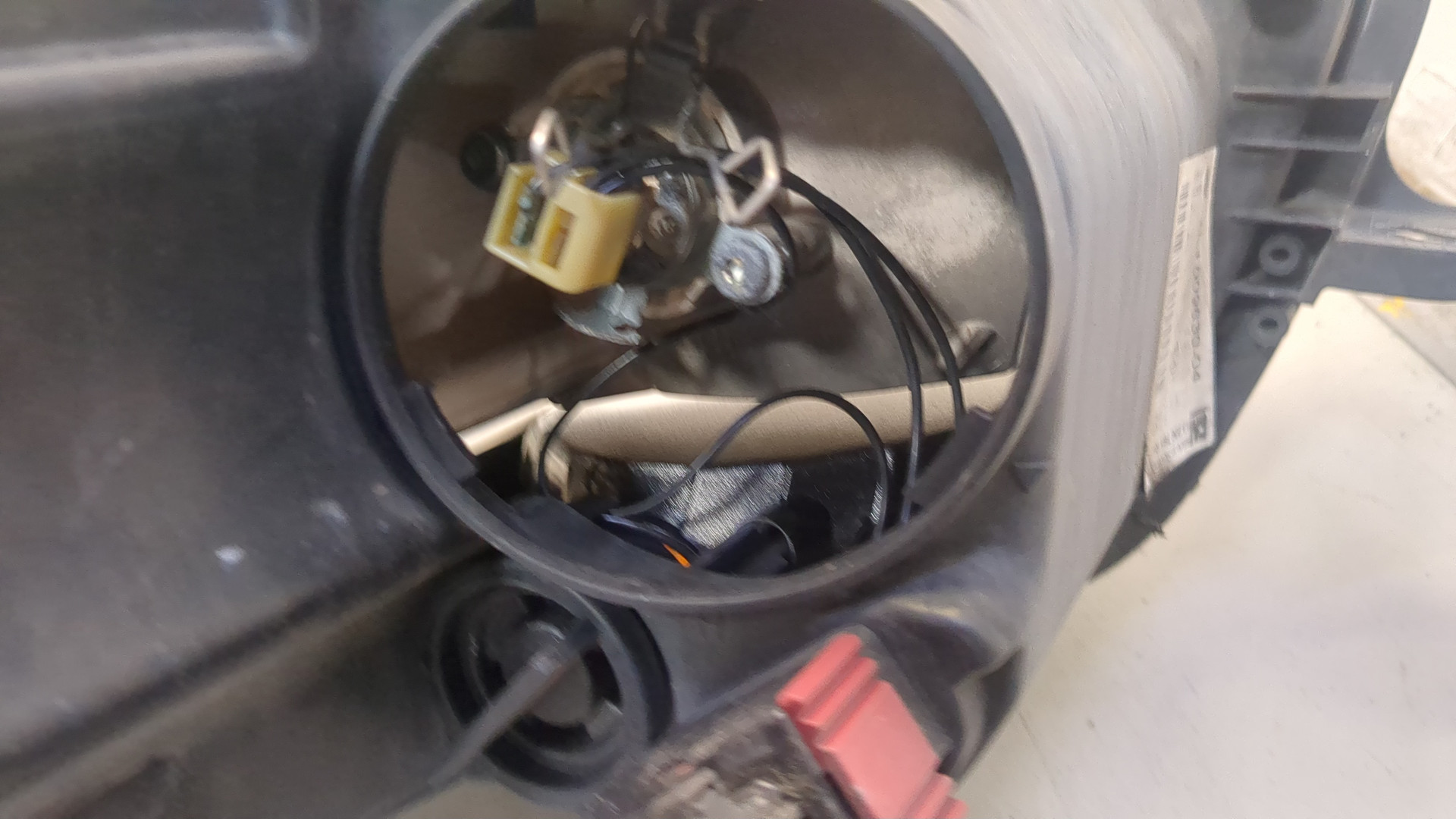 Фара правая