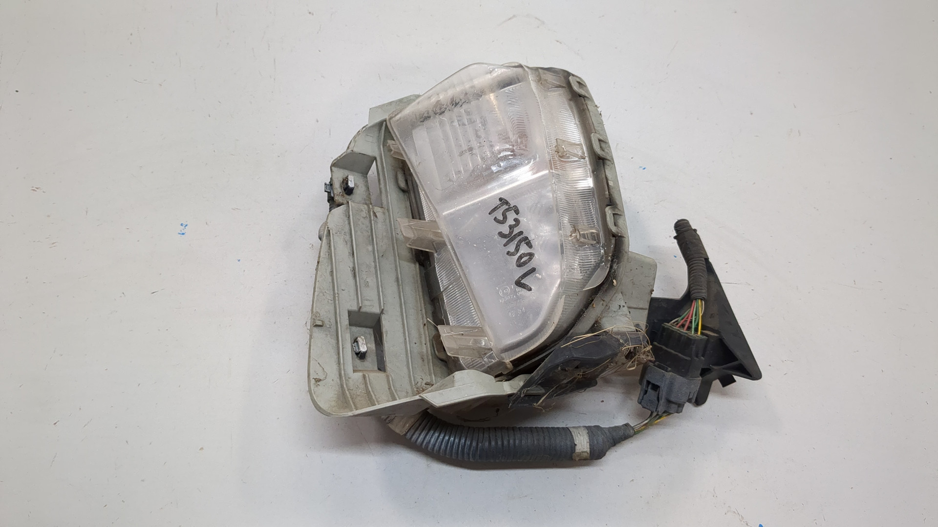 Фара противотуманная левая