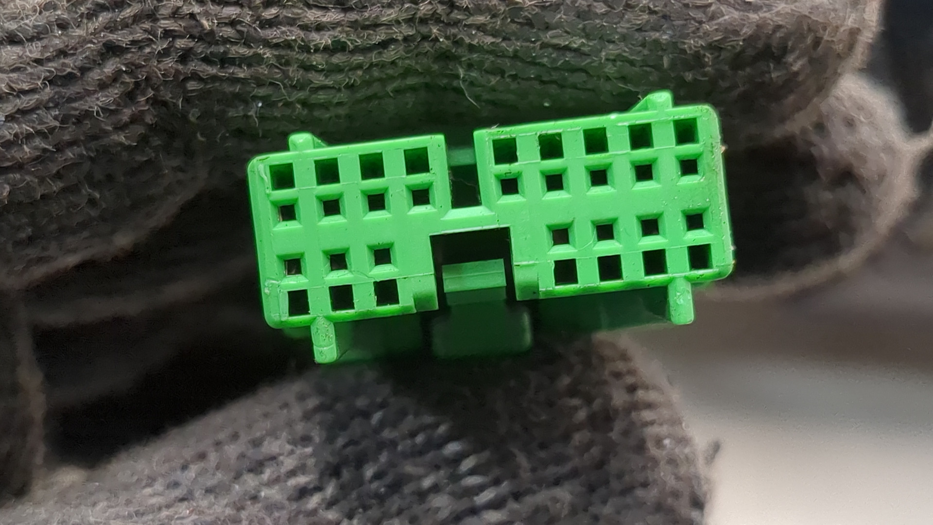 Зеркало правое электрическое