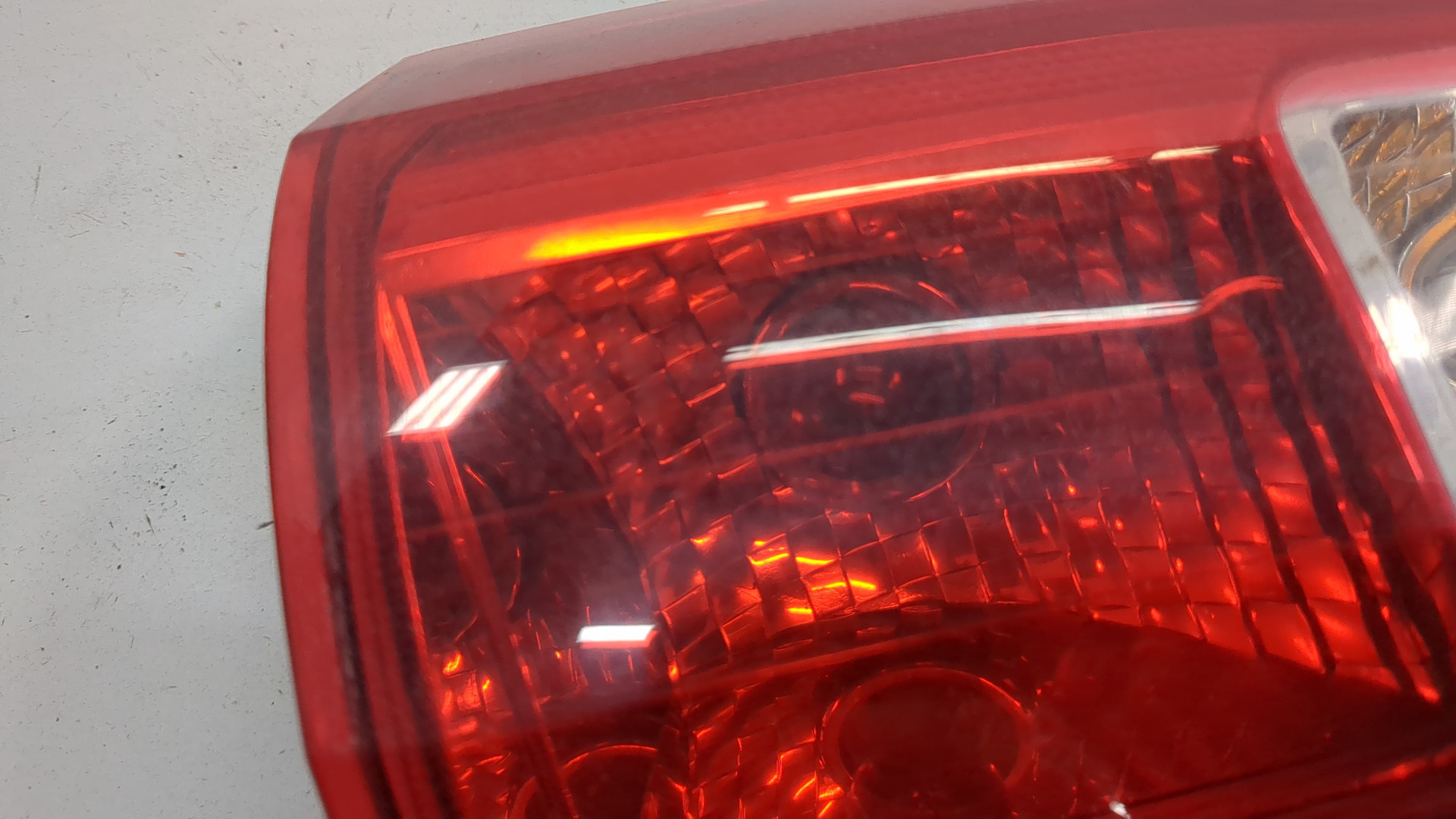 Фонарь задний левый