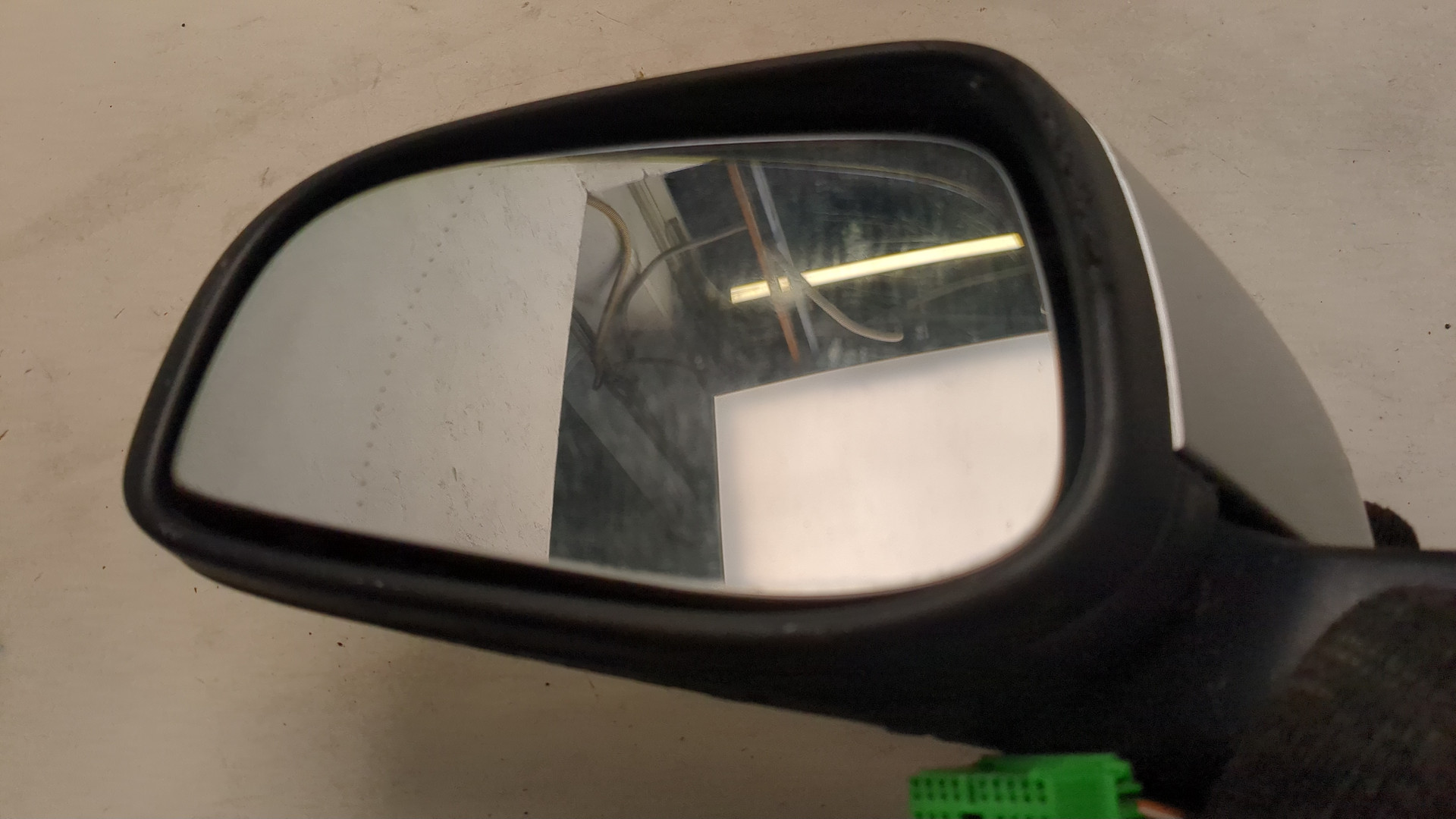 Зеркало левое электрическое