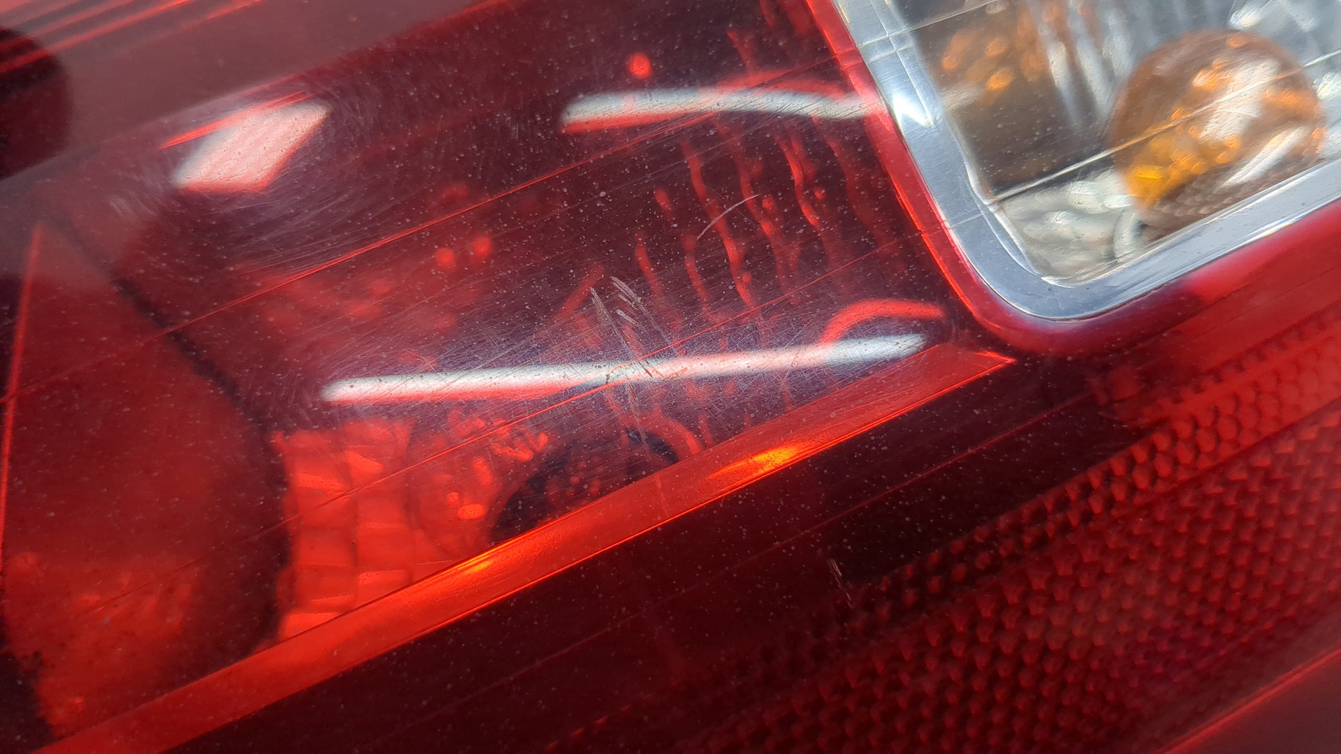 Фонарь задний правый