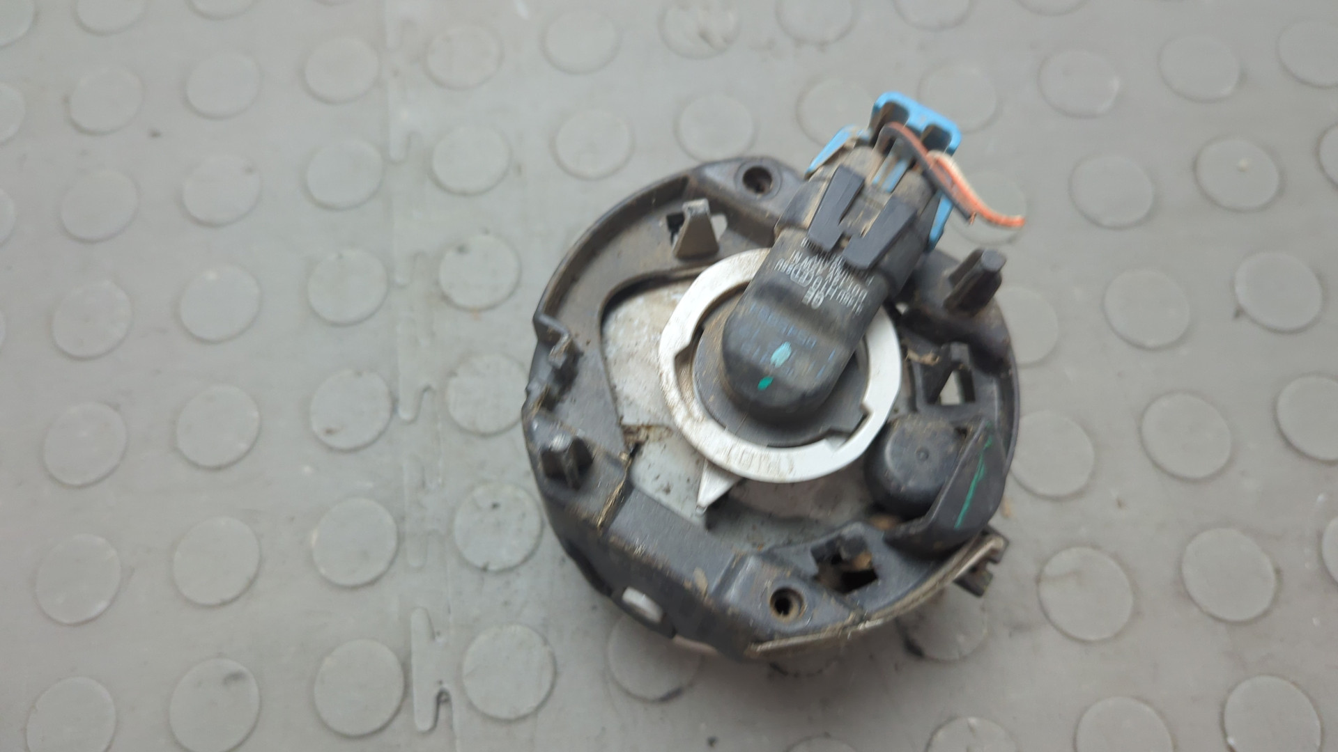 Фара противотуманная левая