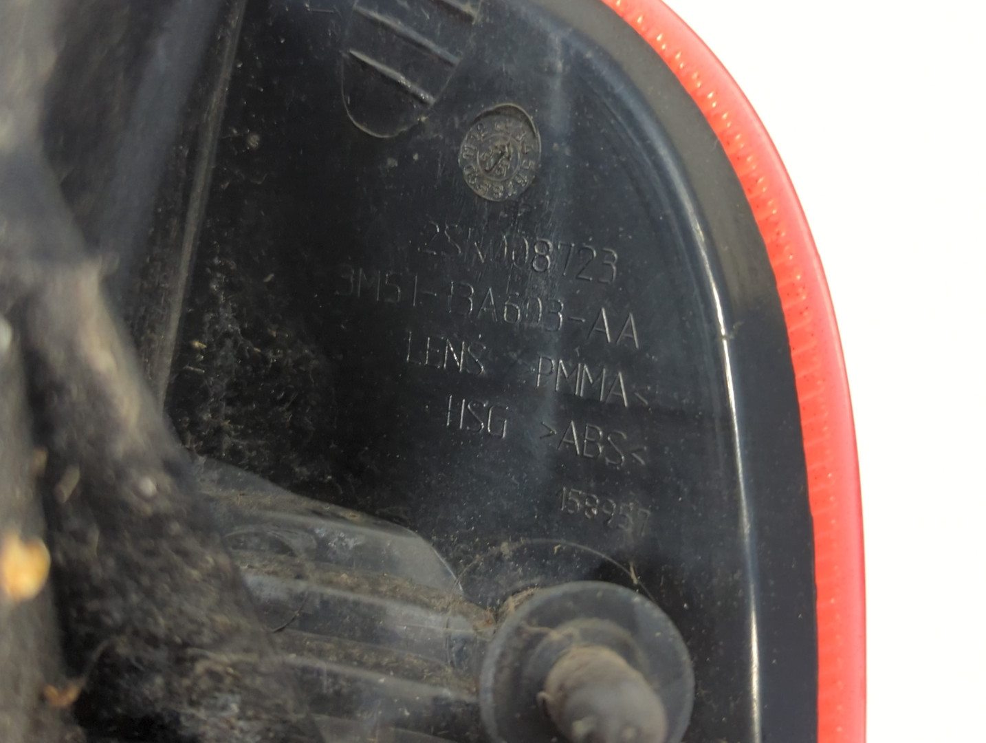 Фонарь задний левый