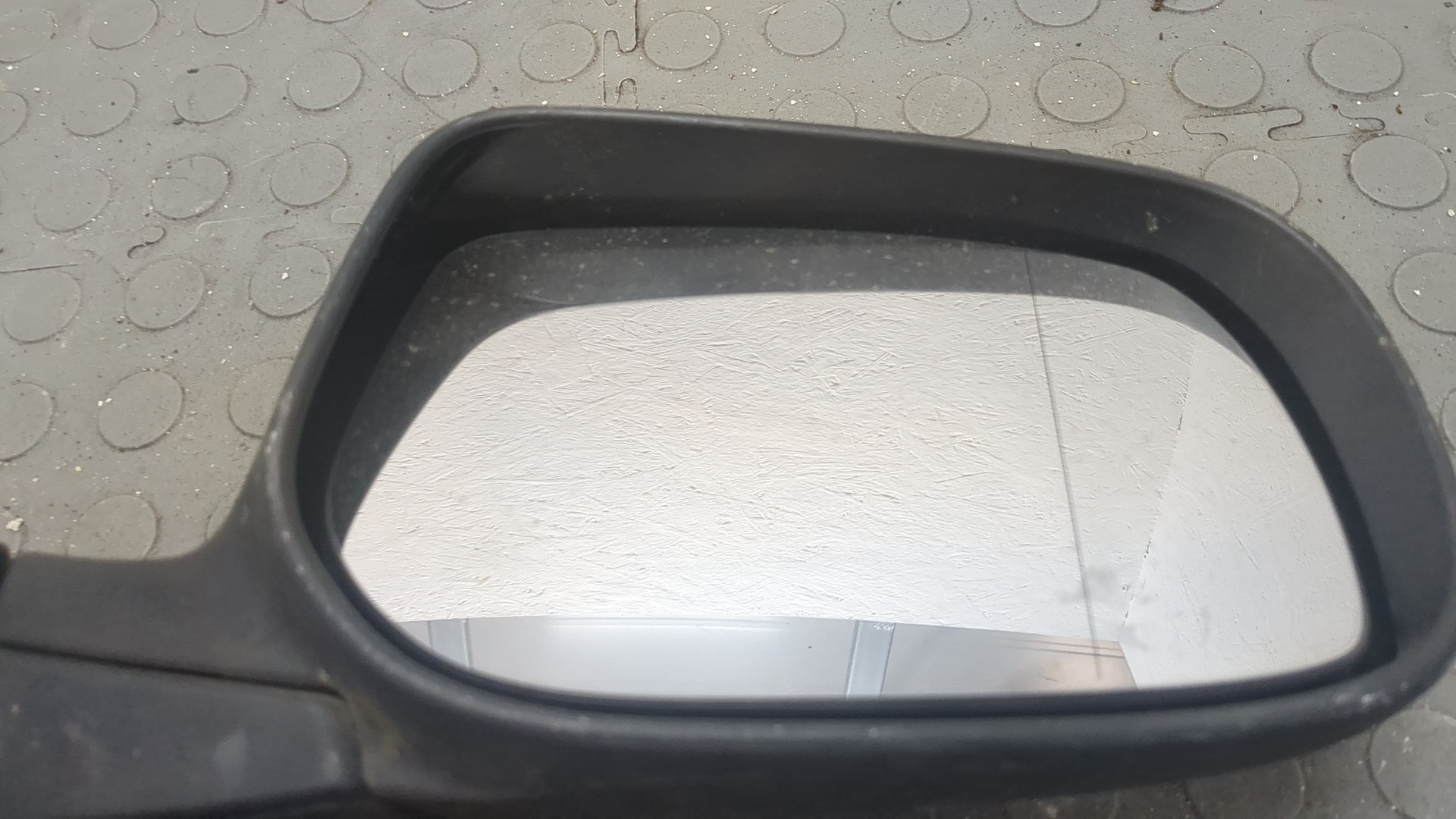 Зеркало правое электрическое