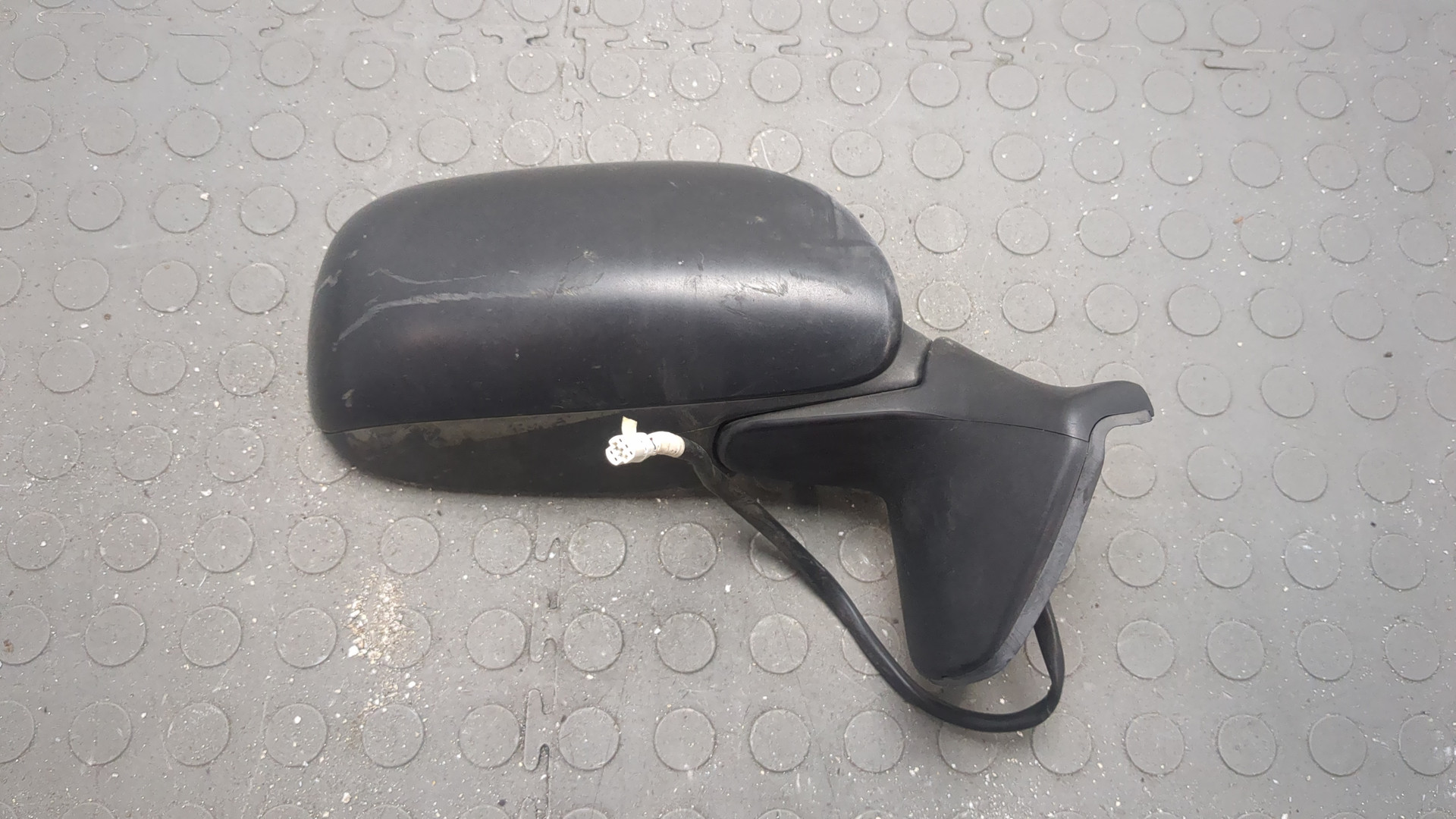 Зеркало правое электрическое