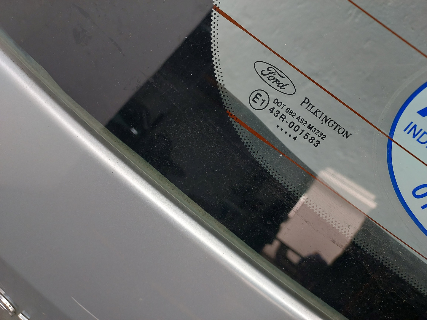 Дверь багажника