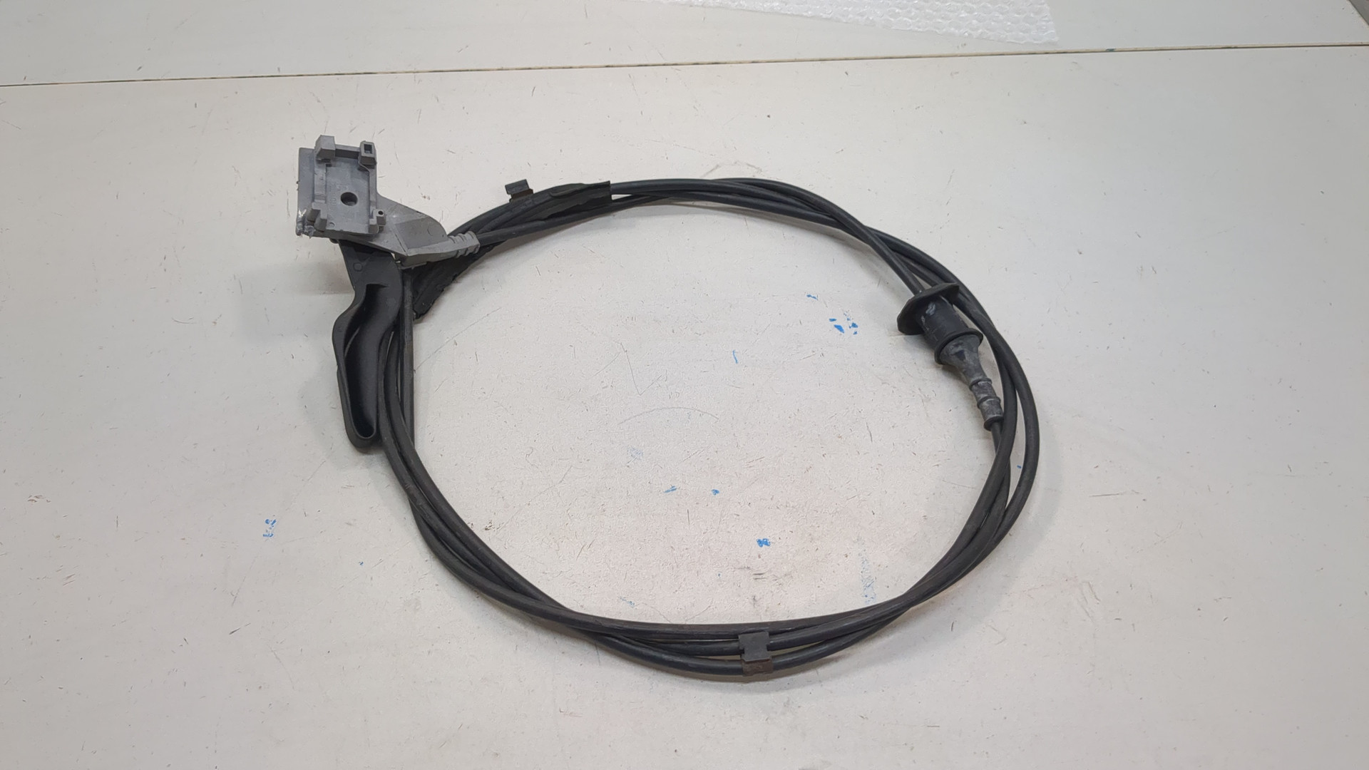 Ручка открывания капота