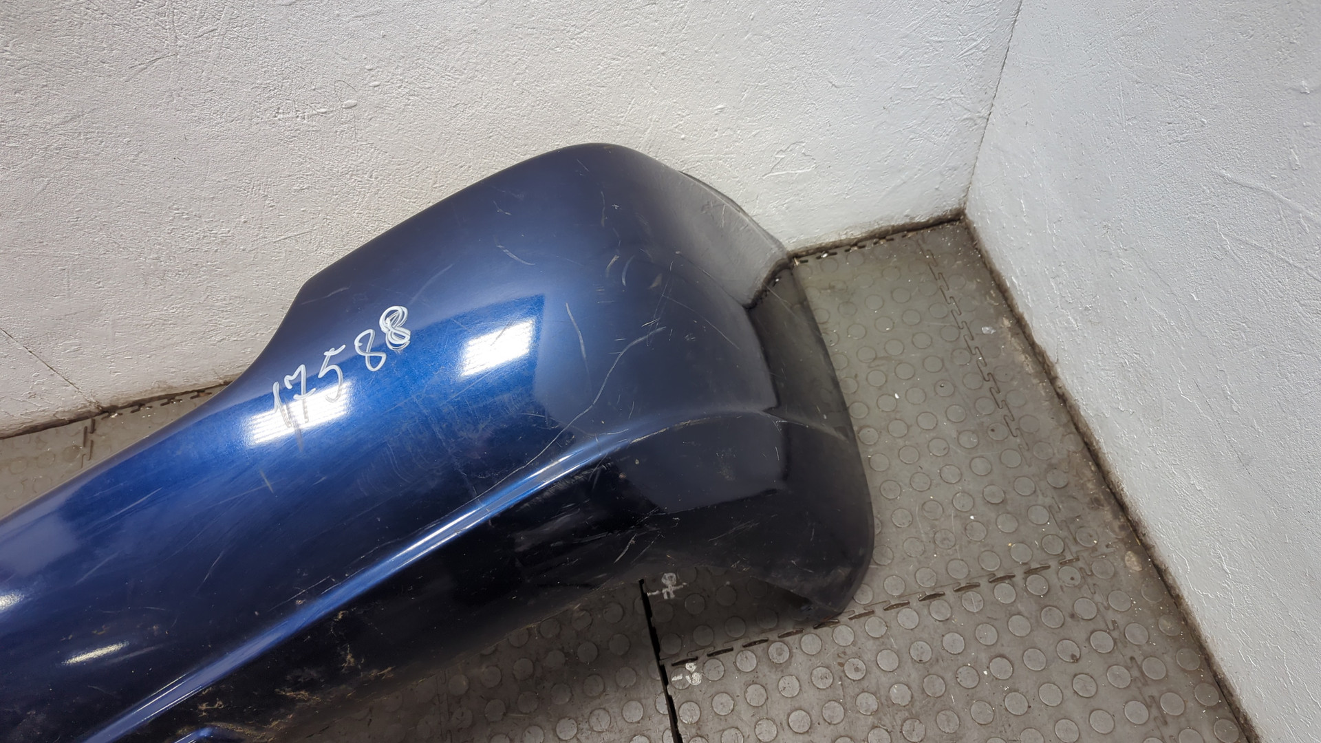 Бампер задний