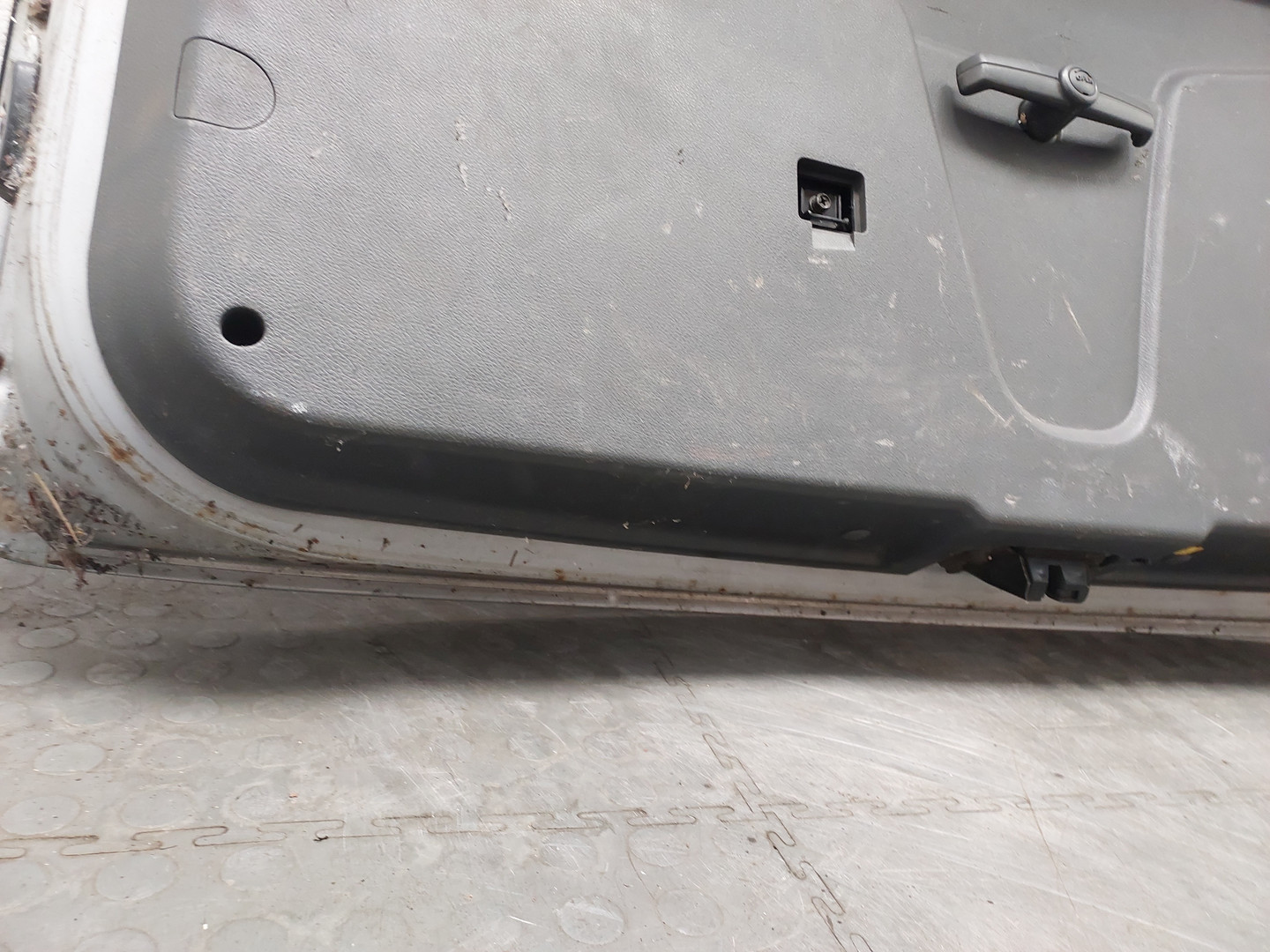 Дверь багажника