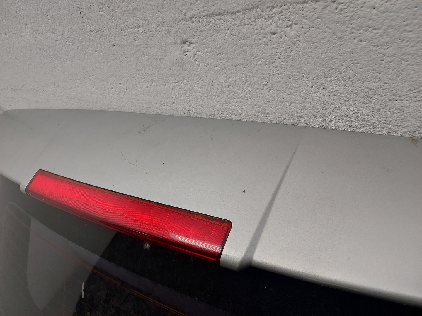 Дверь багажника