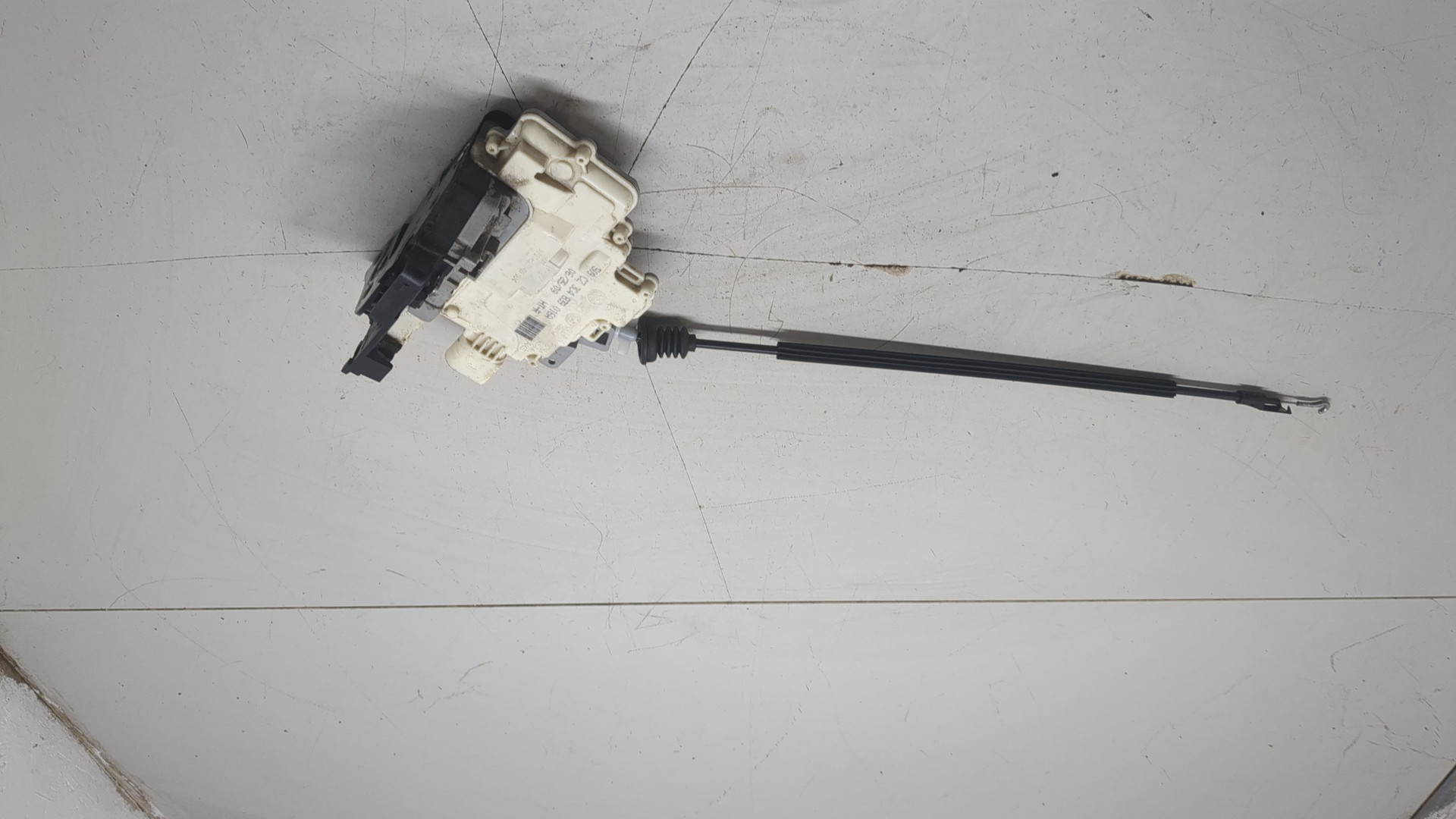 Замок двери задней правой