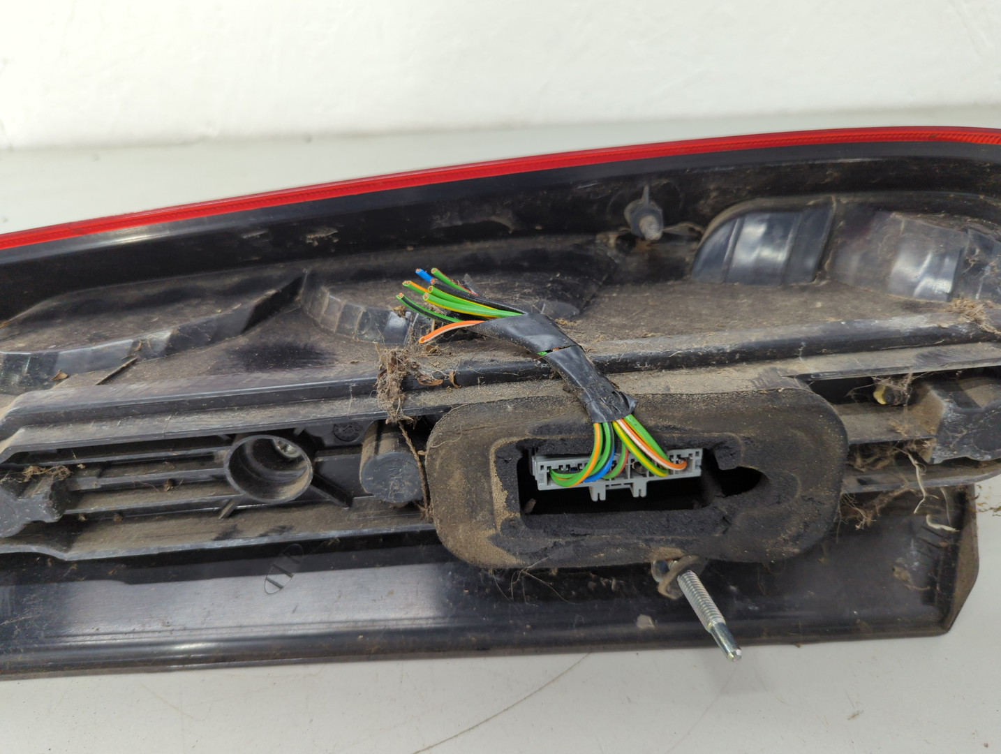 Фонарь задний левый