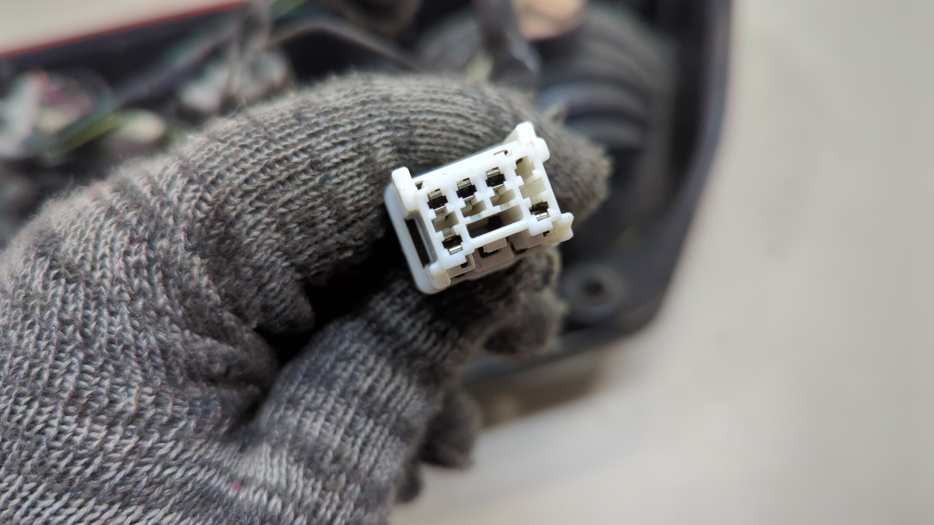 Фонарь задний правый