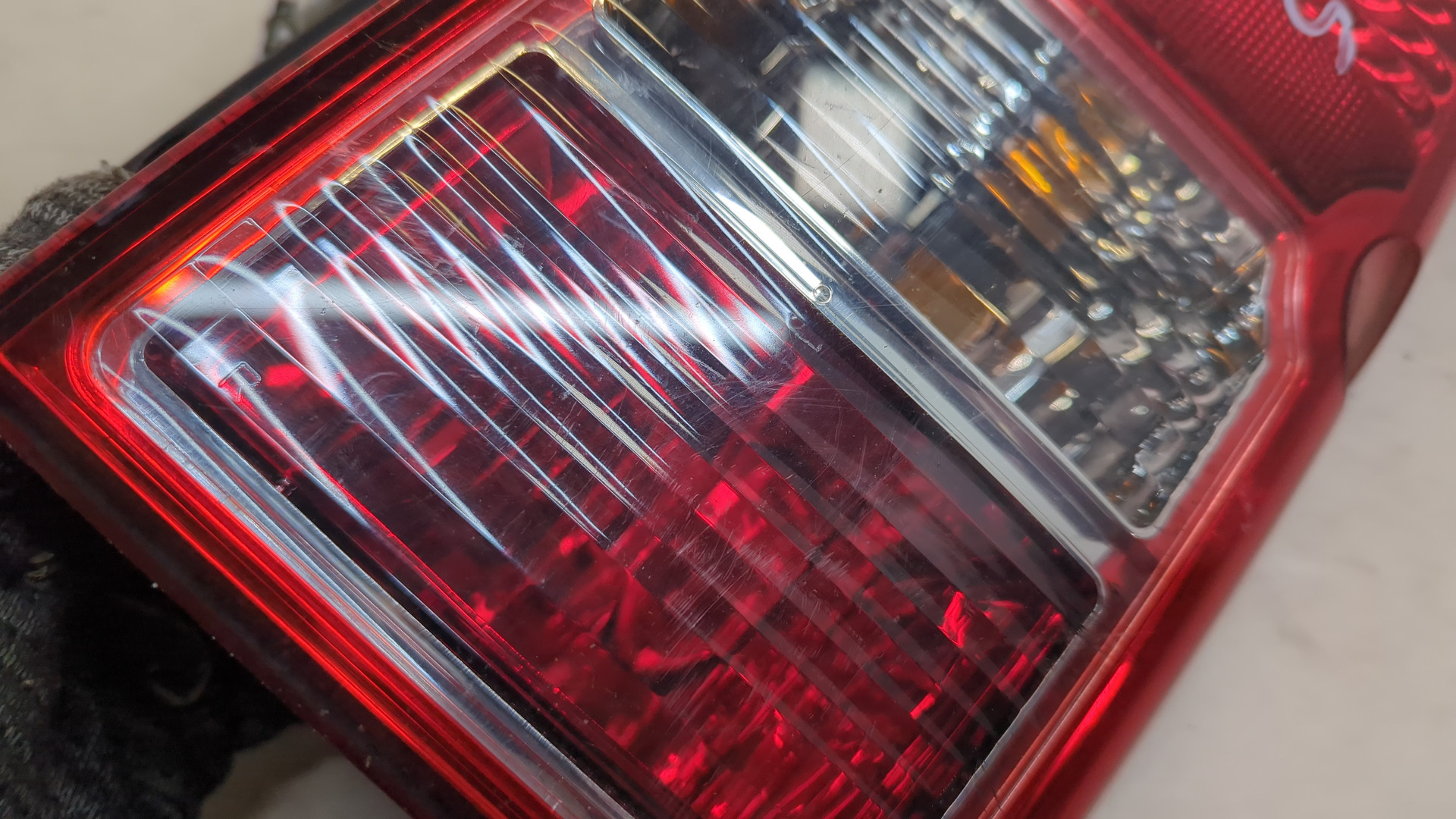 Фонарь задний правый