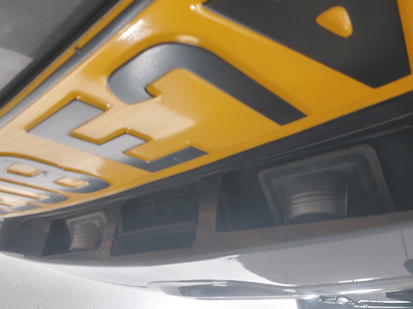 Дверь багажника