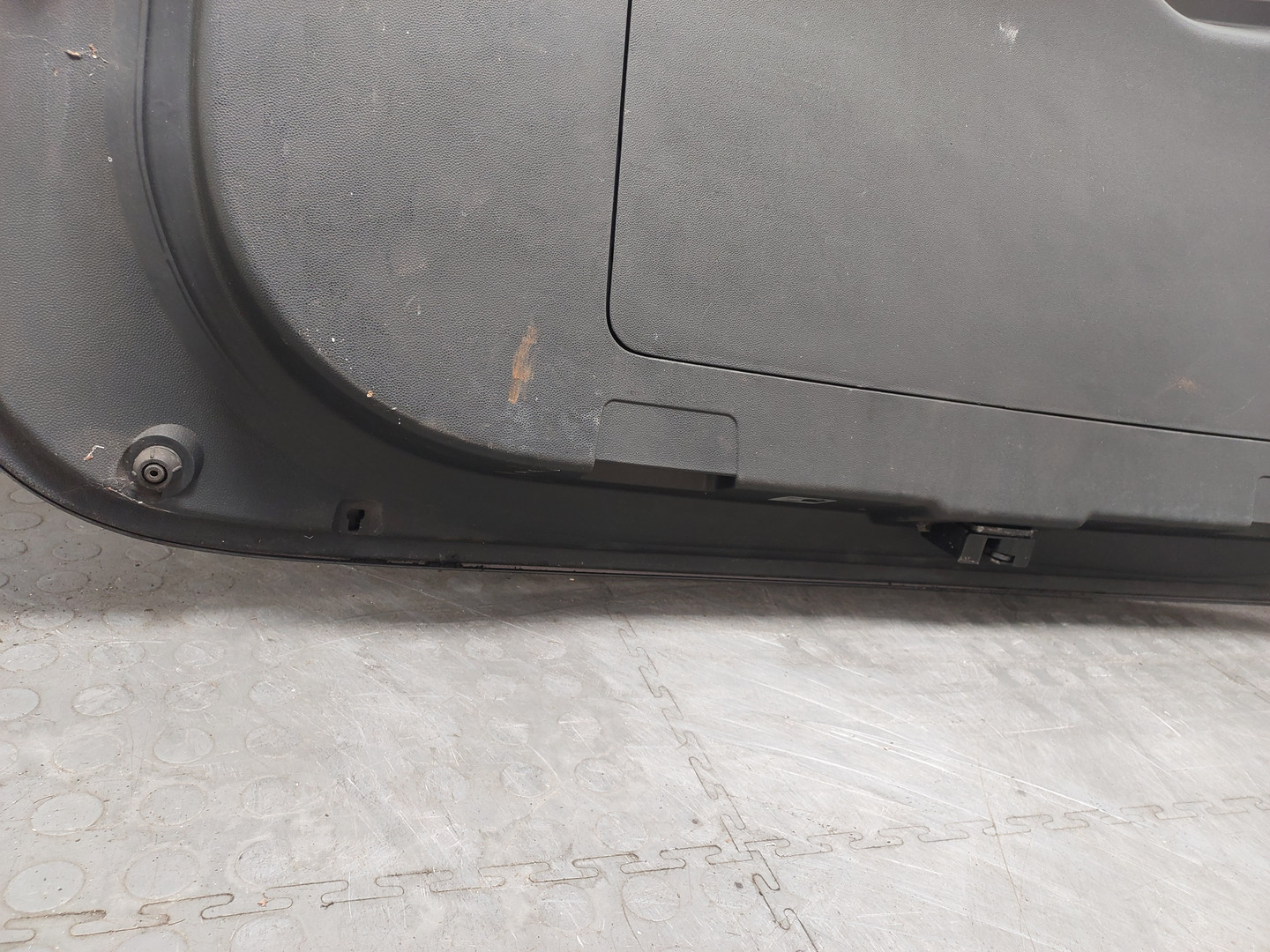 Дверь багажника