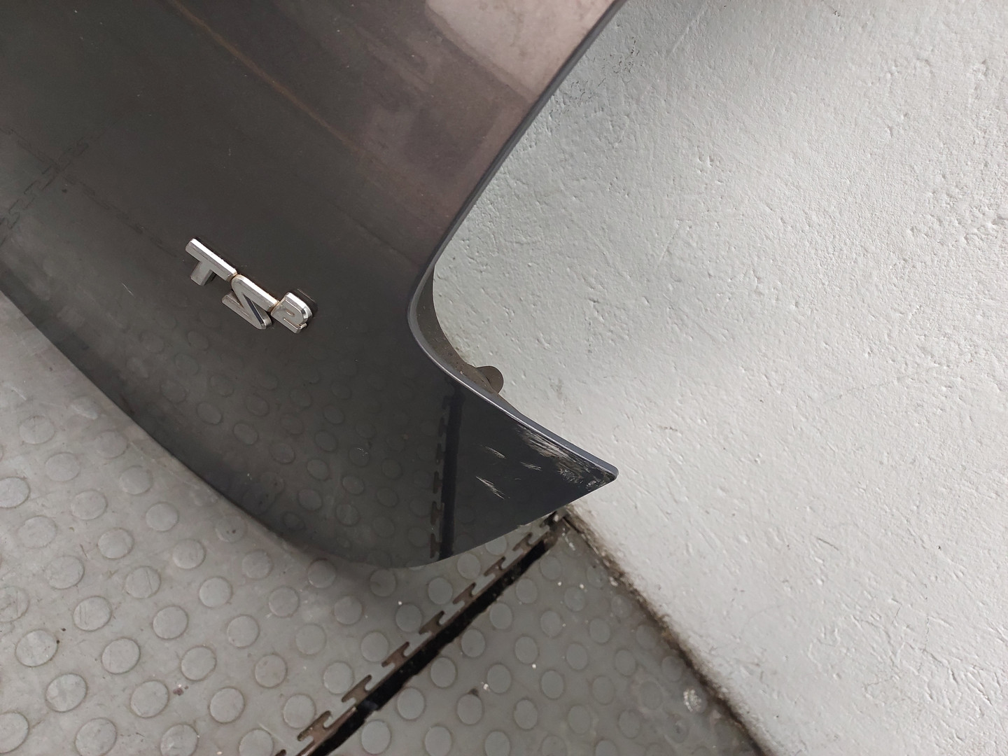 Дверь багажника