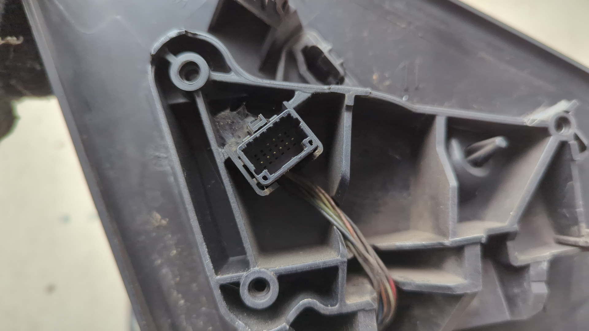 Зеркало левое электрическое