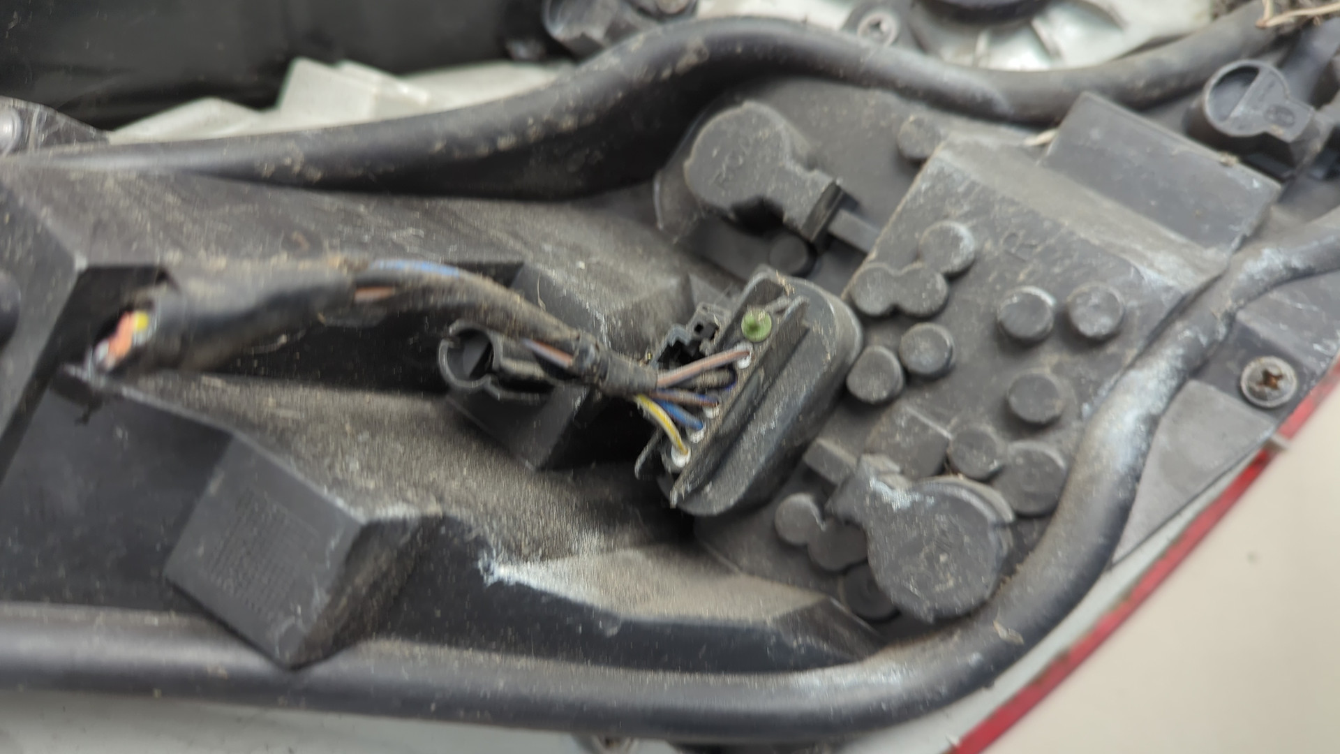 Фонарь задний правый