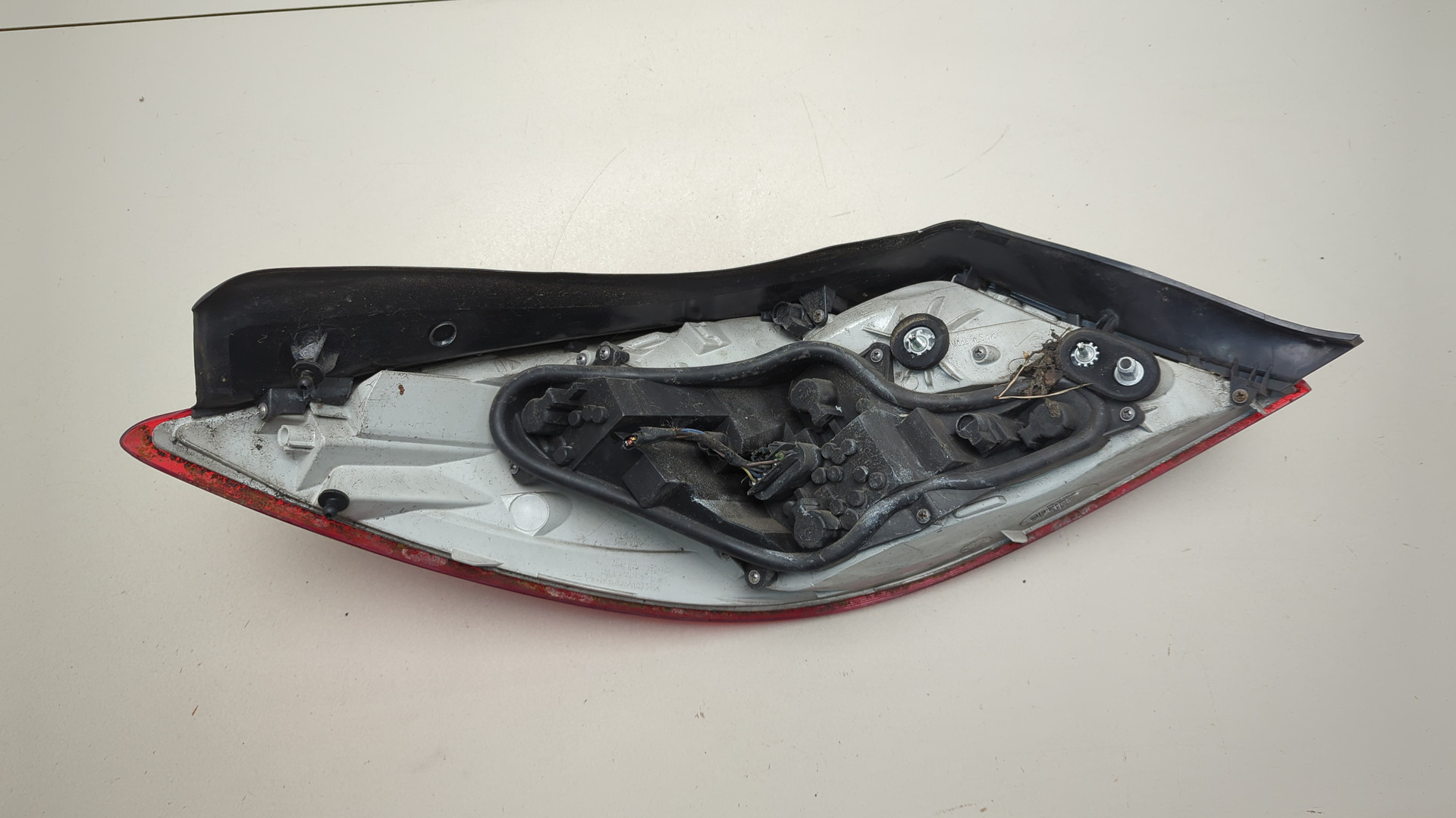 Фонарь задний правый