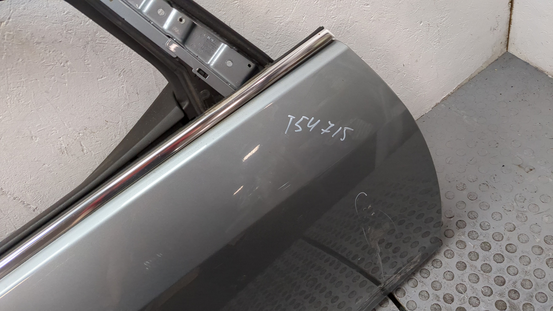 Дверь передняя правая