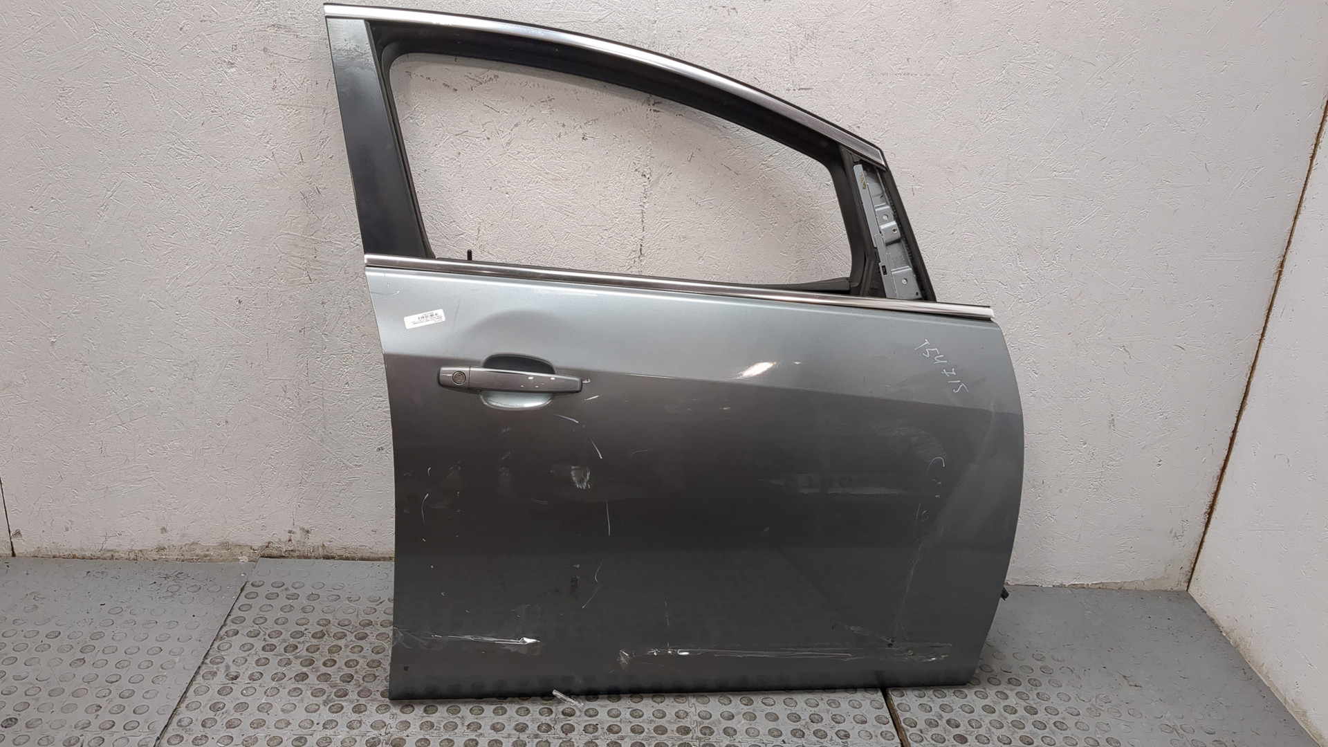 Дверь передняя правая