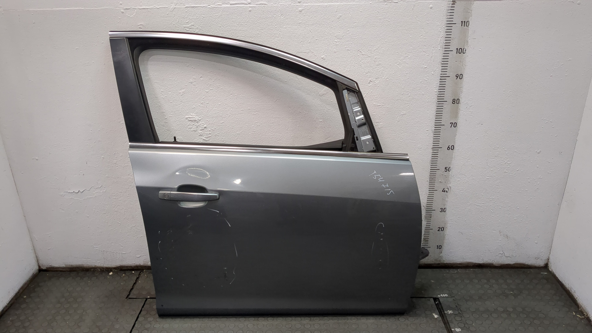 Дверь передняя правая