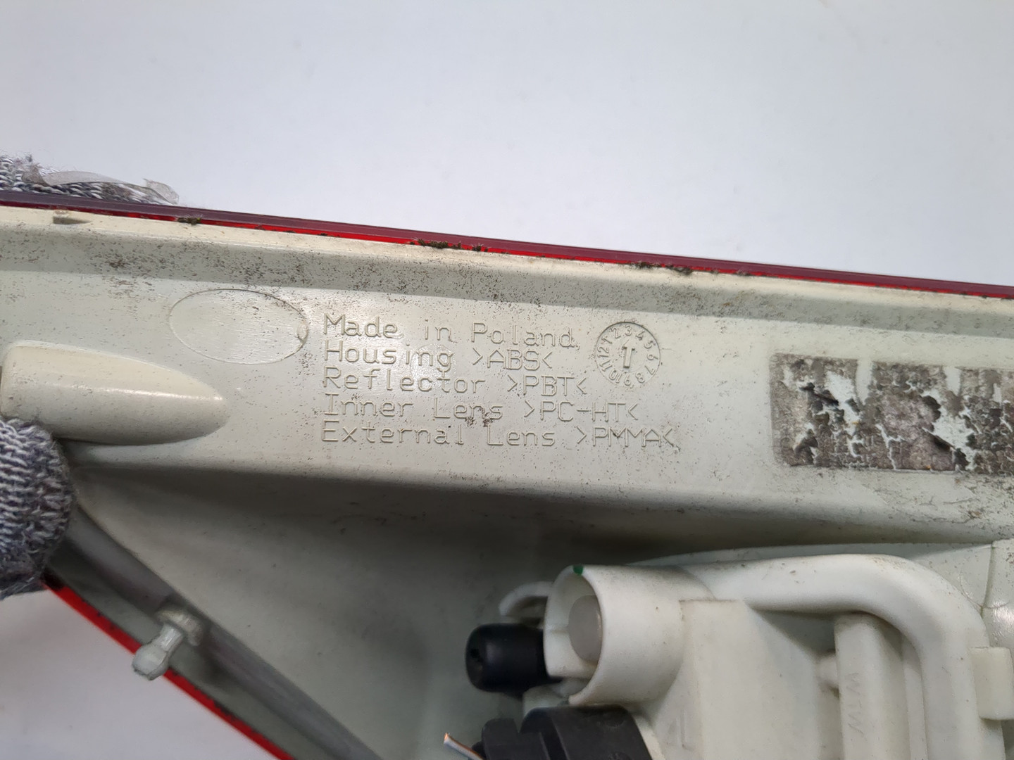 Фонарь задний правый