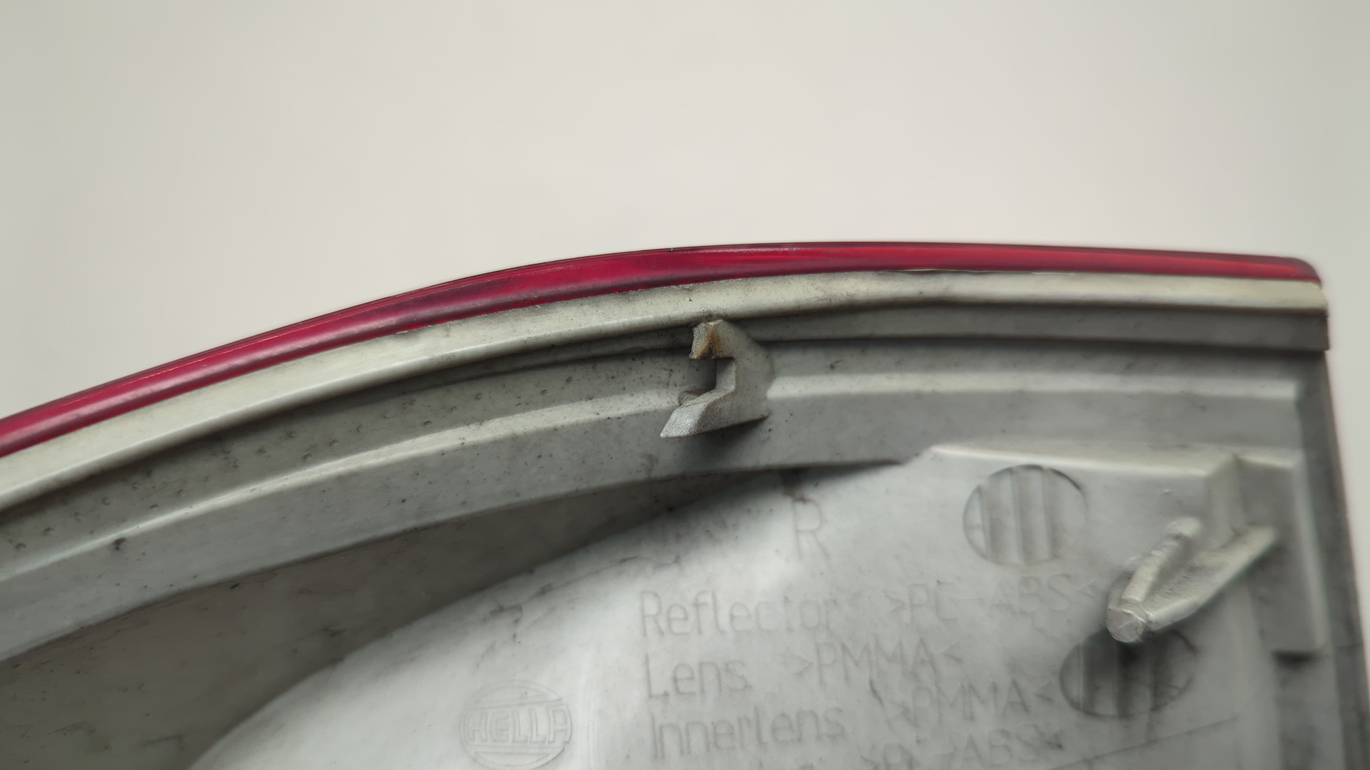 Фонарь задний правый