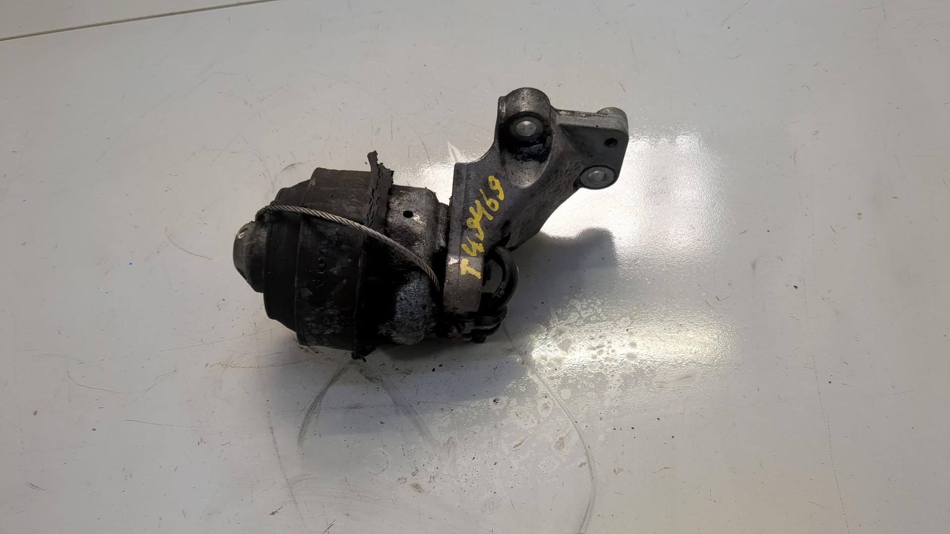 Опора двигателя