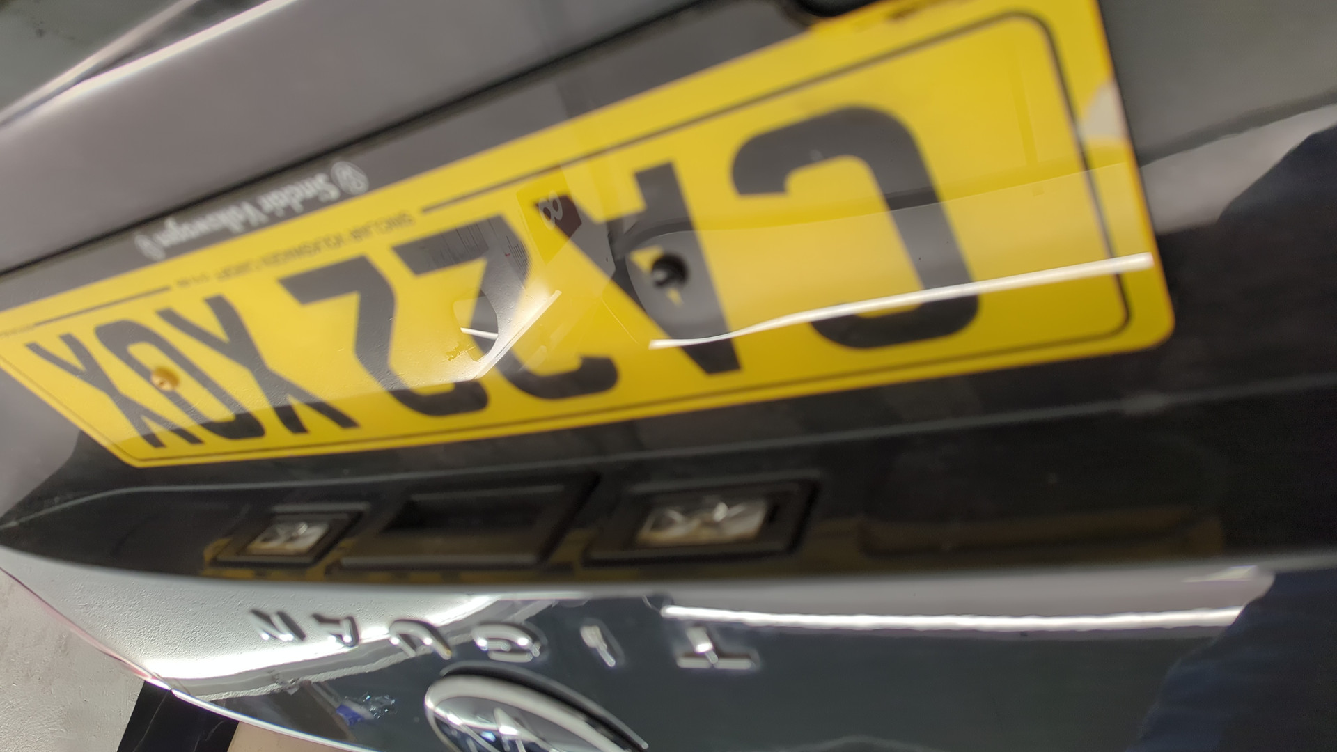 Дверь багажника