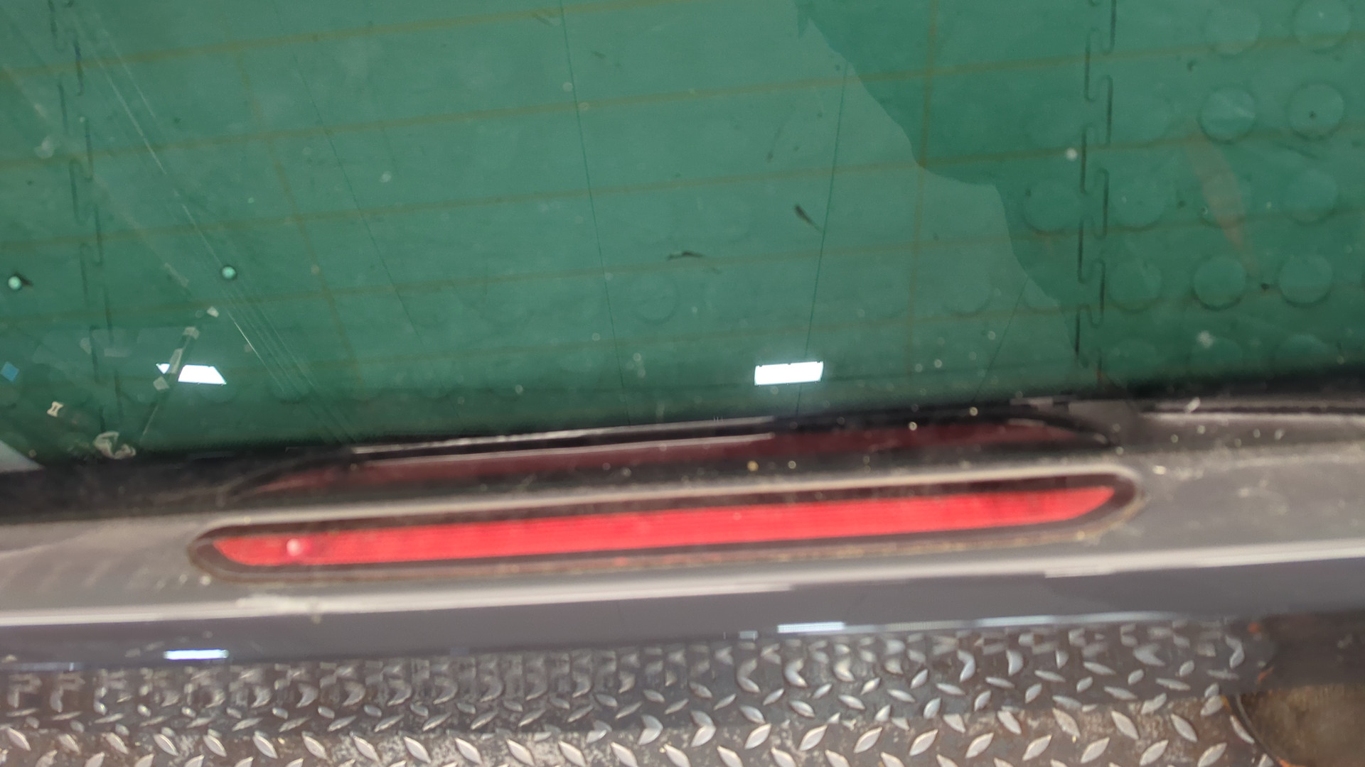 Дверь багажника