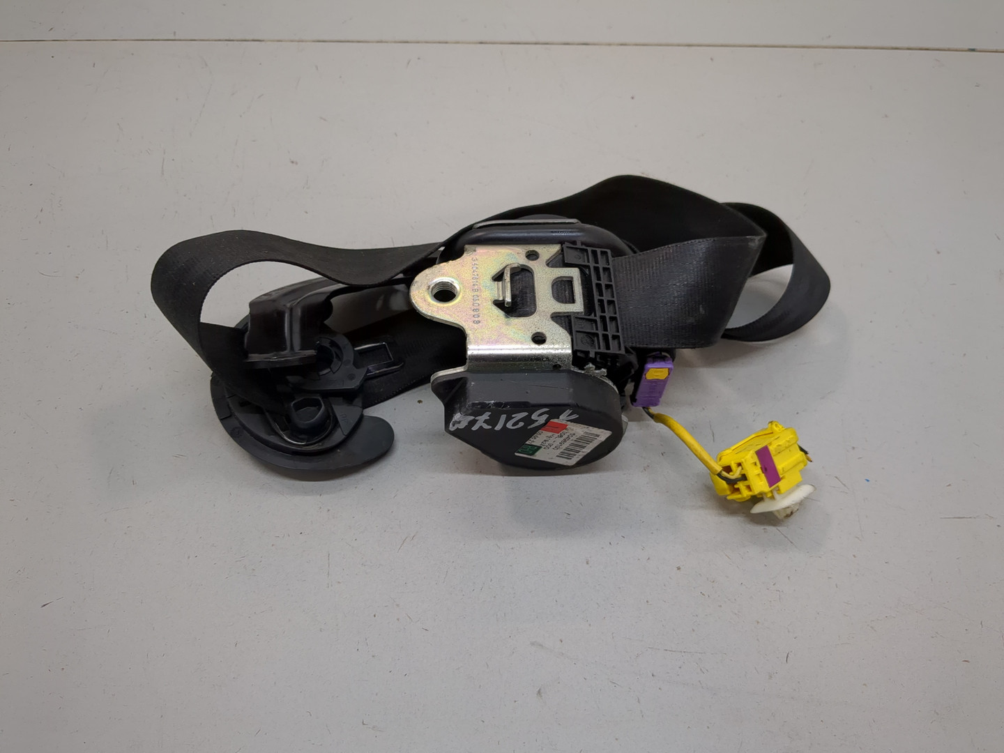 Ремень безопасности