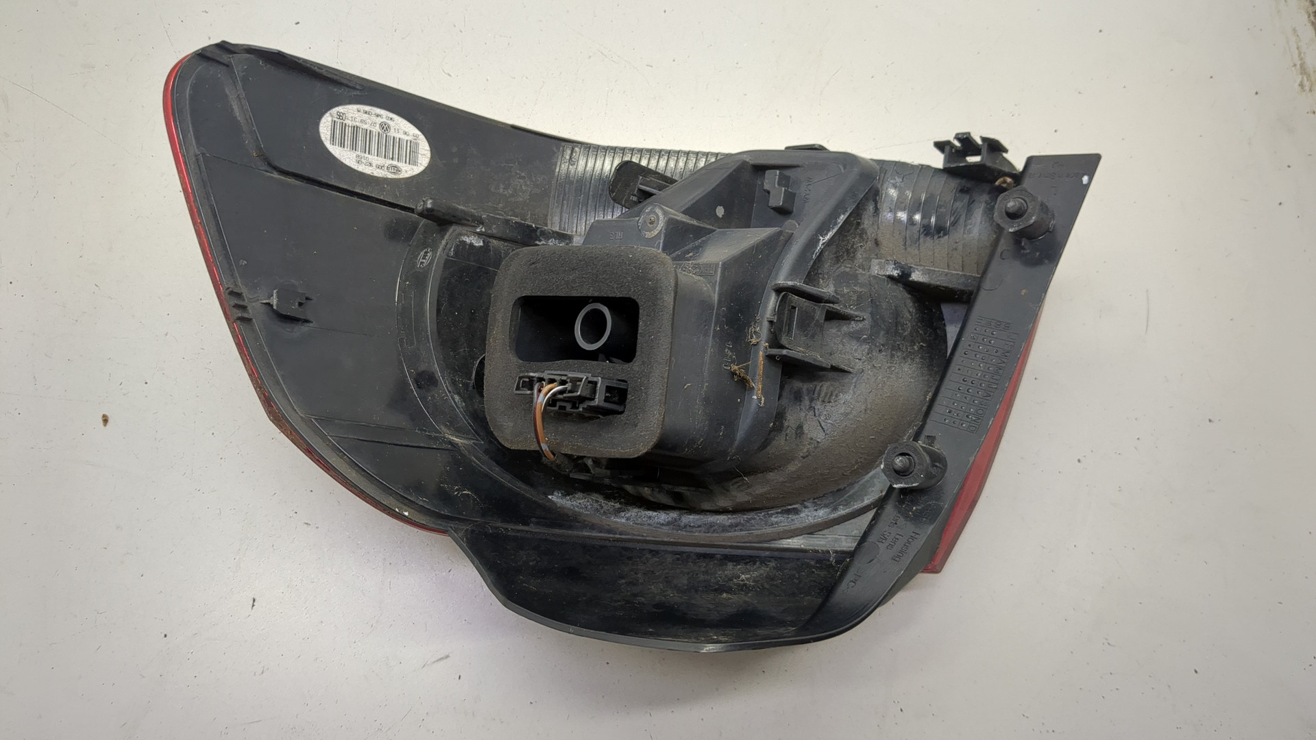 Фонарь задний левый