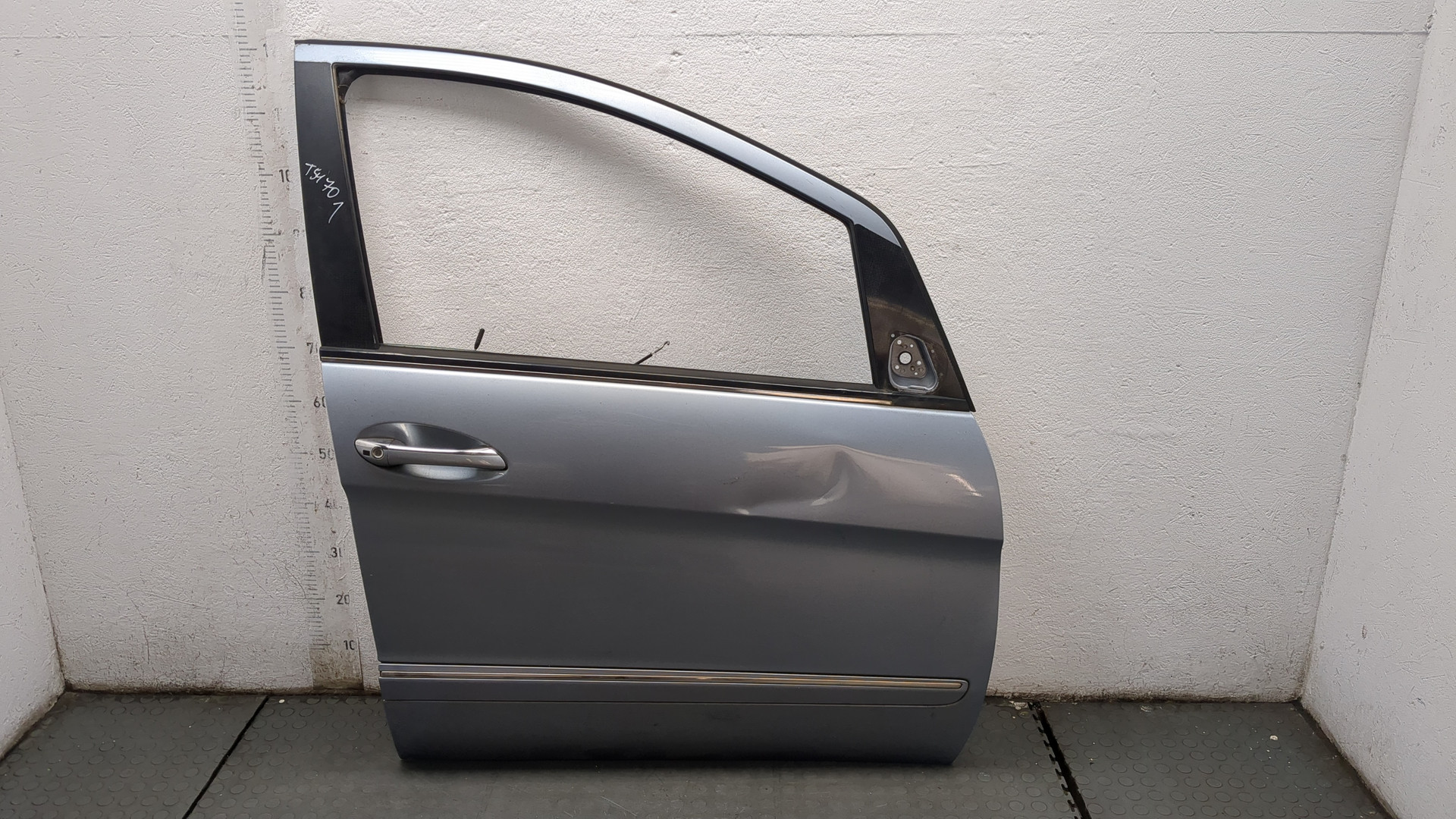 Дверь передняя правая