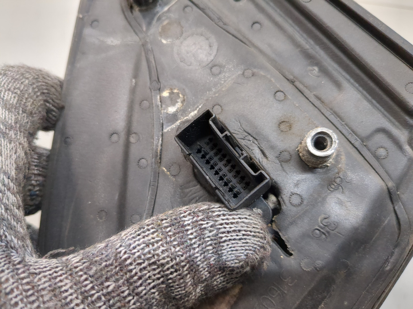 Зеркало правое электрическое