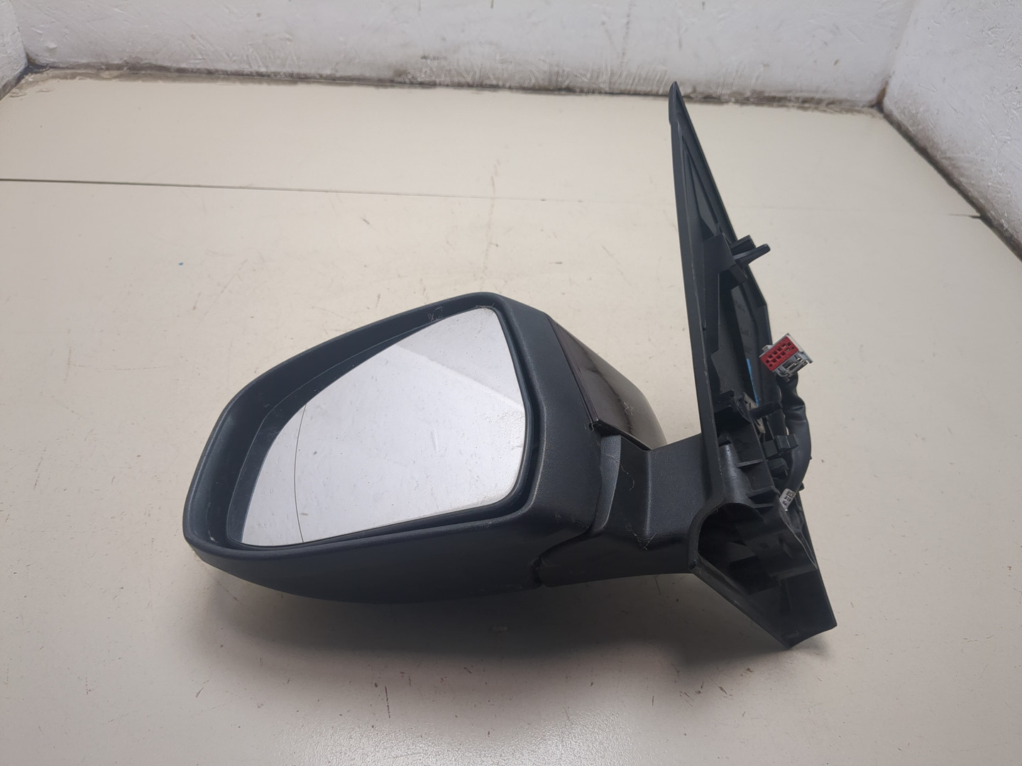 Зеркало левое электрическое