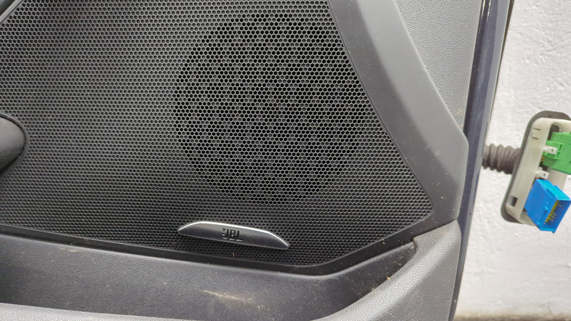 Дверь передняя левая