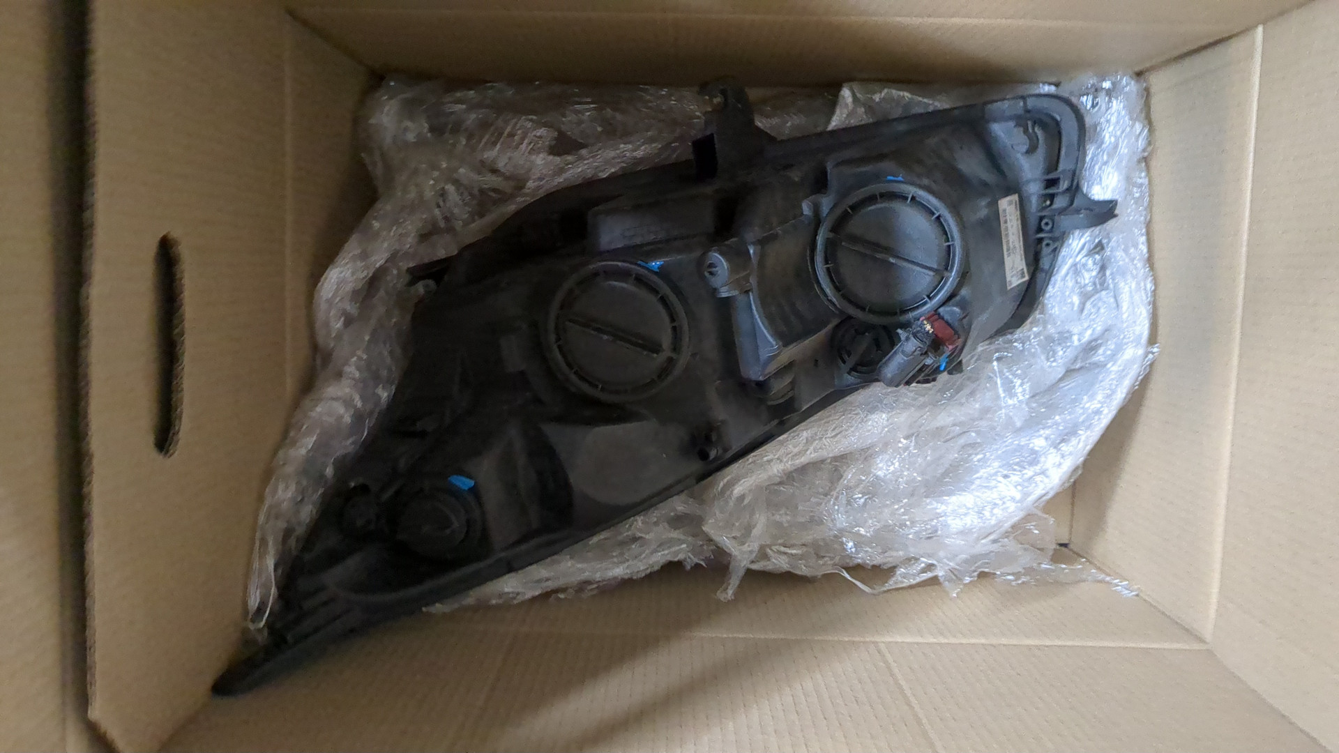 Фара правая