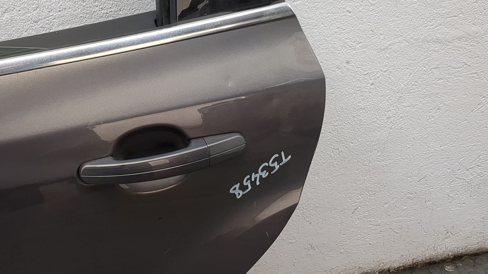 Дверь задняя левая