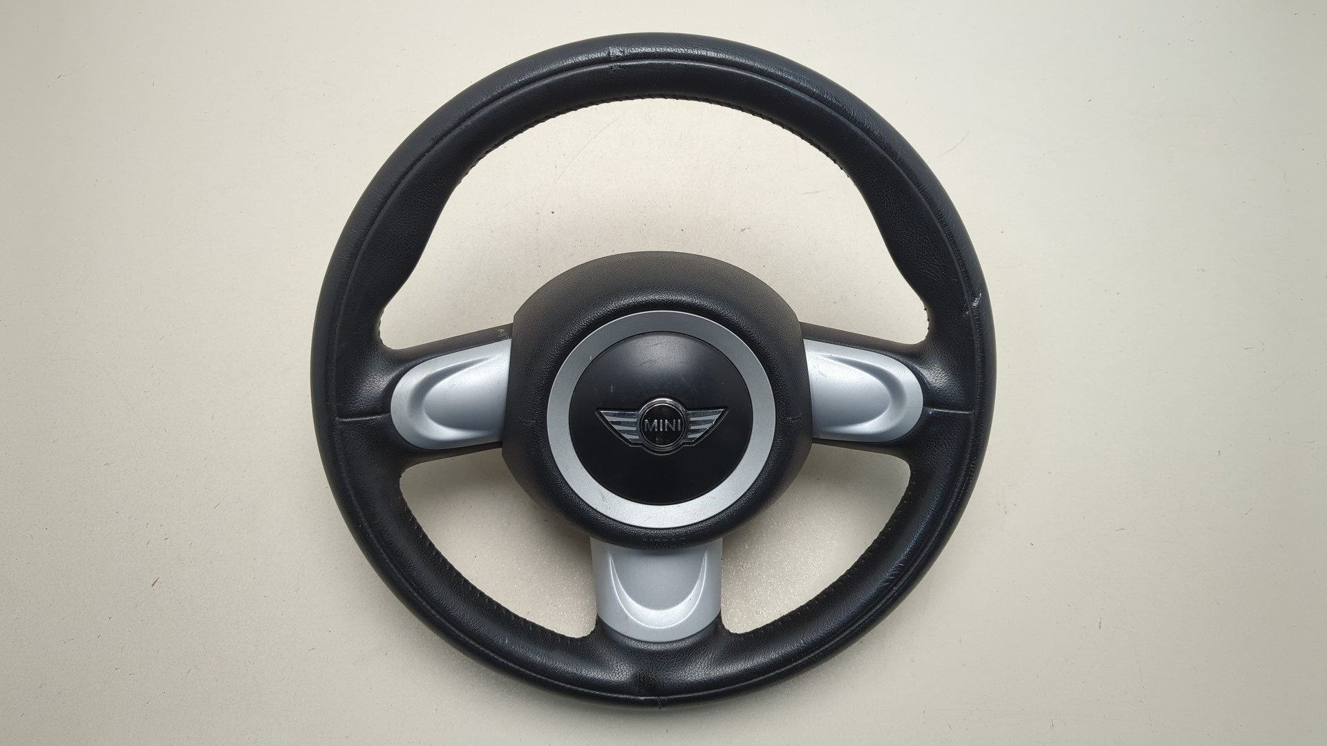 Рулевое колесо (руль)